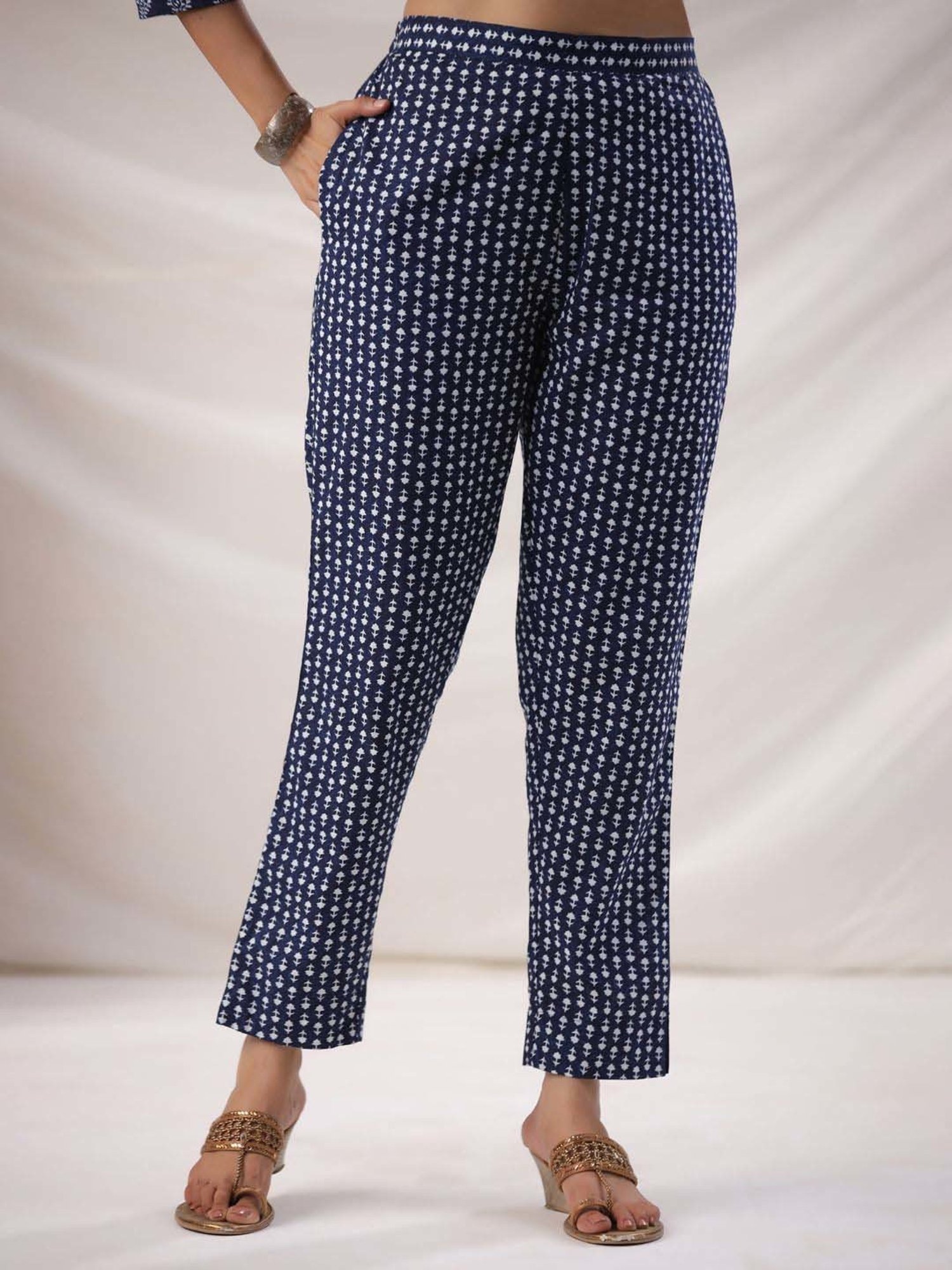 Janasya Navy Cotton Self Pattern Kurta & Pant Set with Dupatta