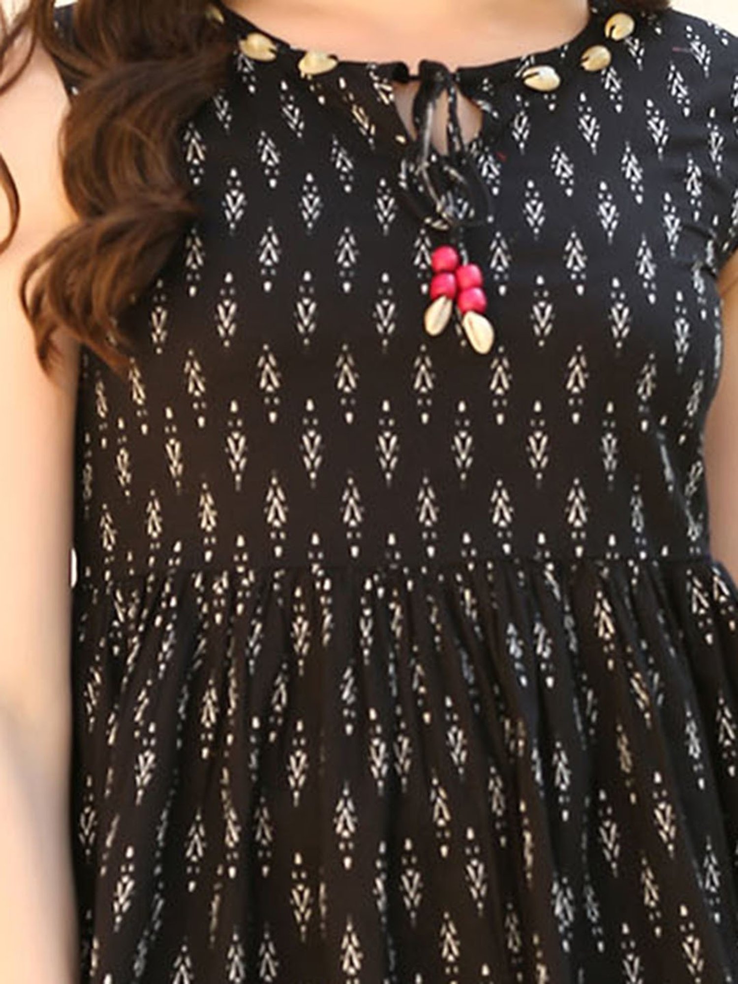 DECKEDUP Black Cotton Printed Top