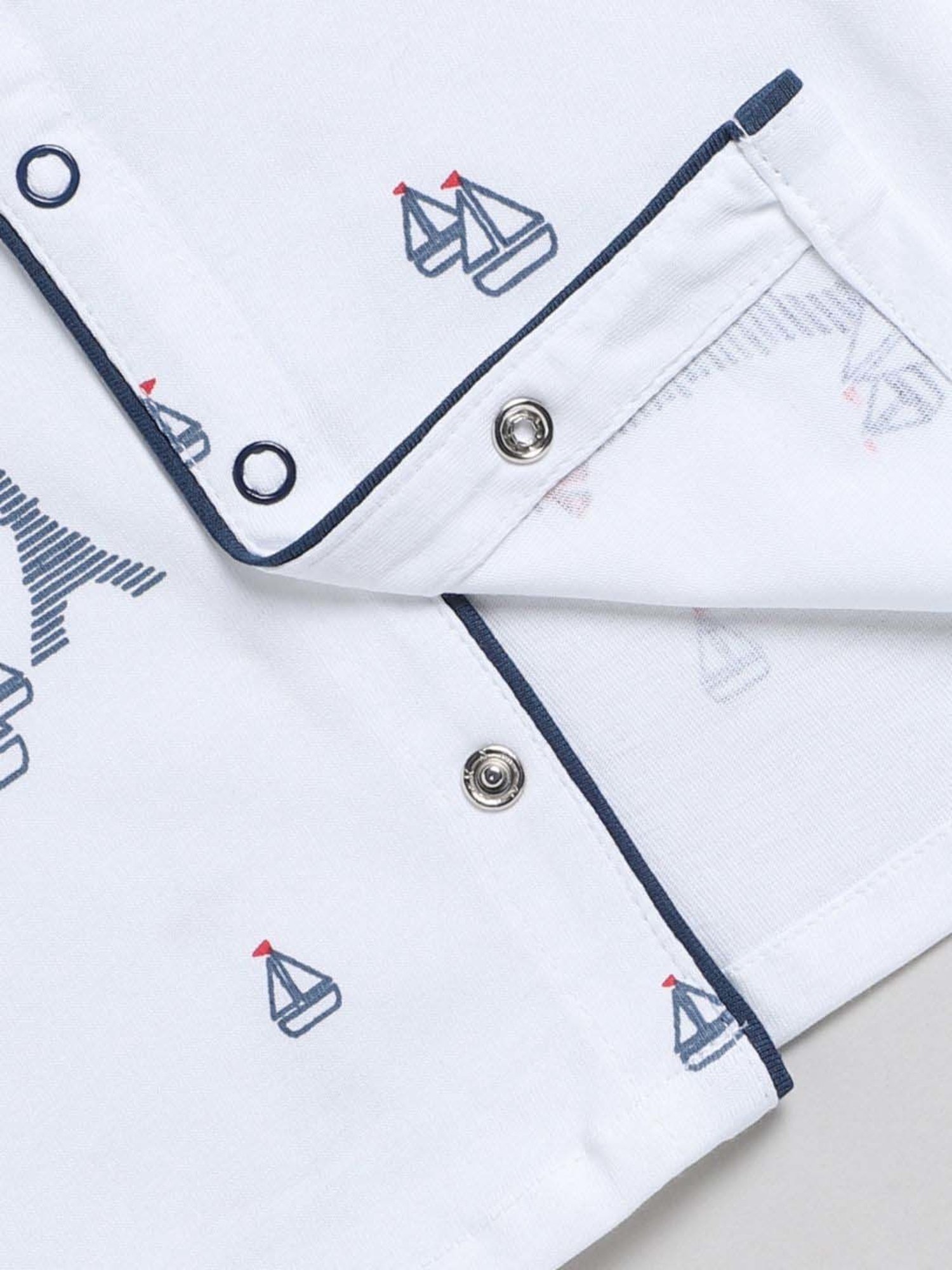 Clt.s Boys White Cotton Printed Full Sleeves Top Set