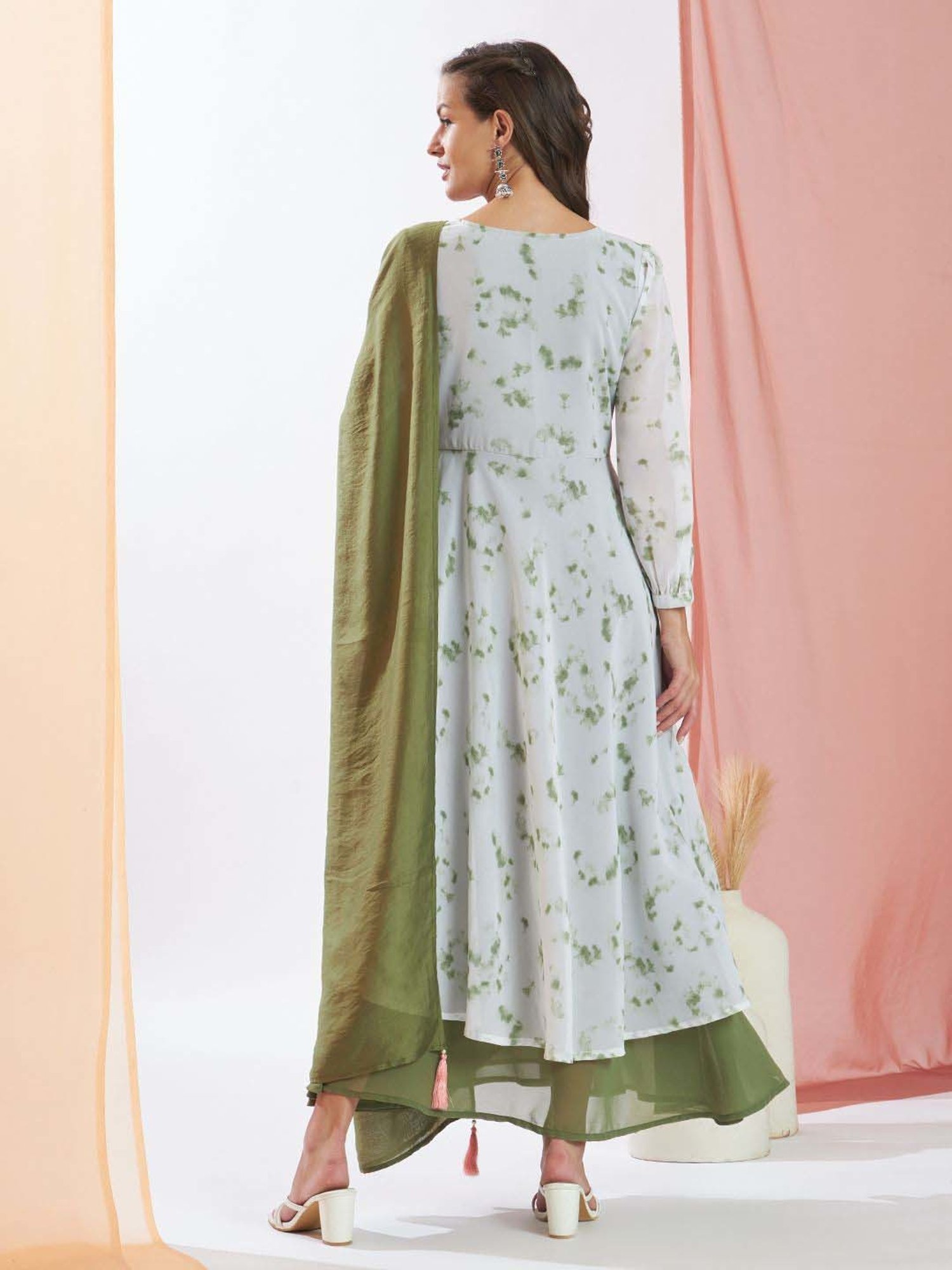 Heeposh Green Embroidered Dress With Dupatta