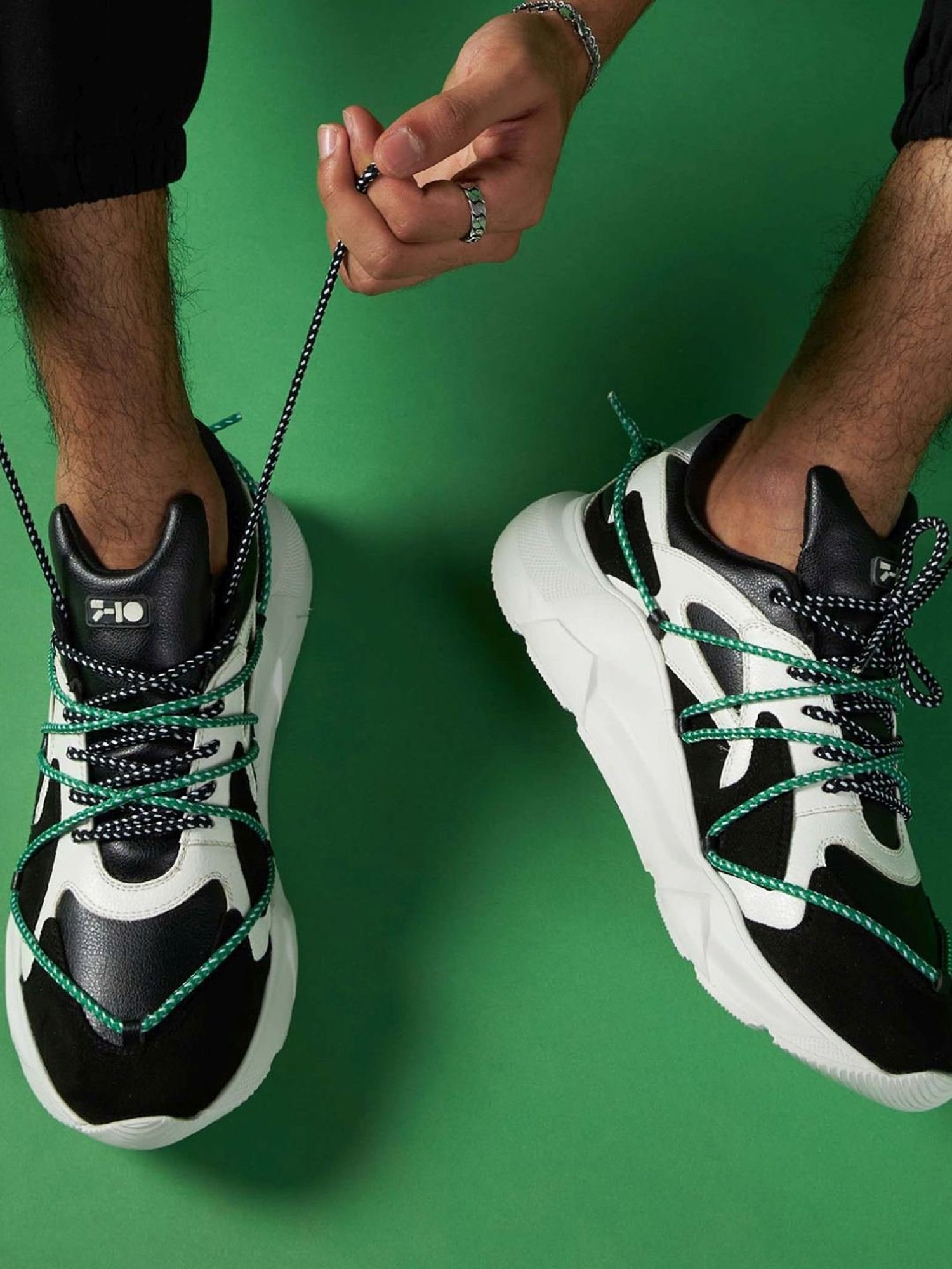 7-10 Men's 608 Winter Street Black & White Chunky Sneakers