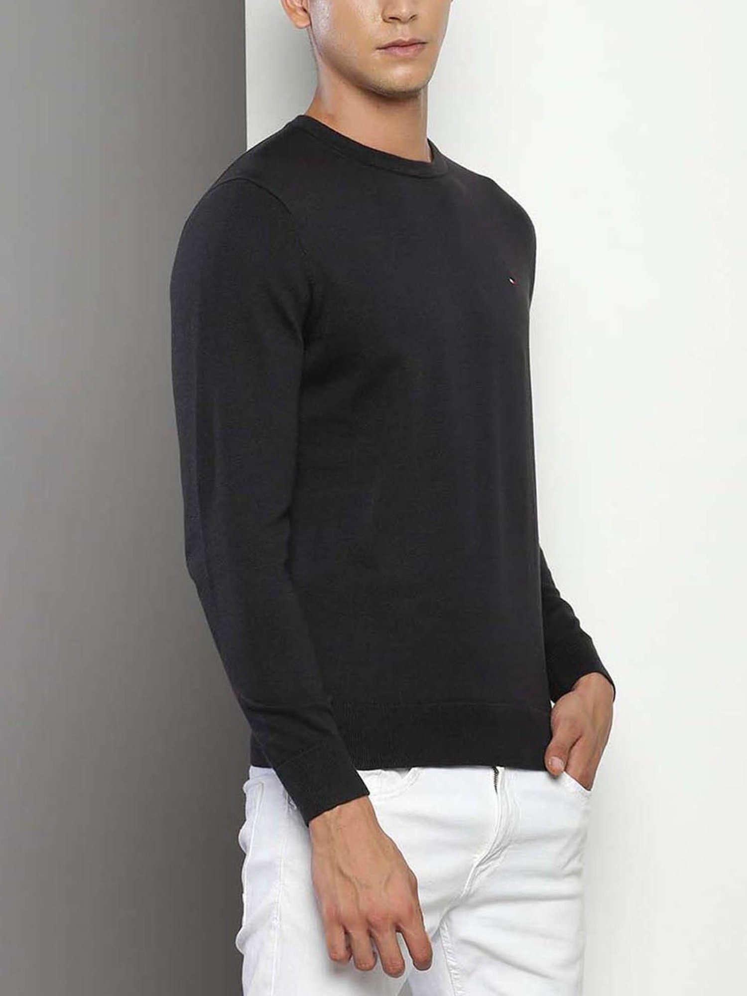 Tommy Hilfiger Black Cotton Regular Fit Sweatshirt