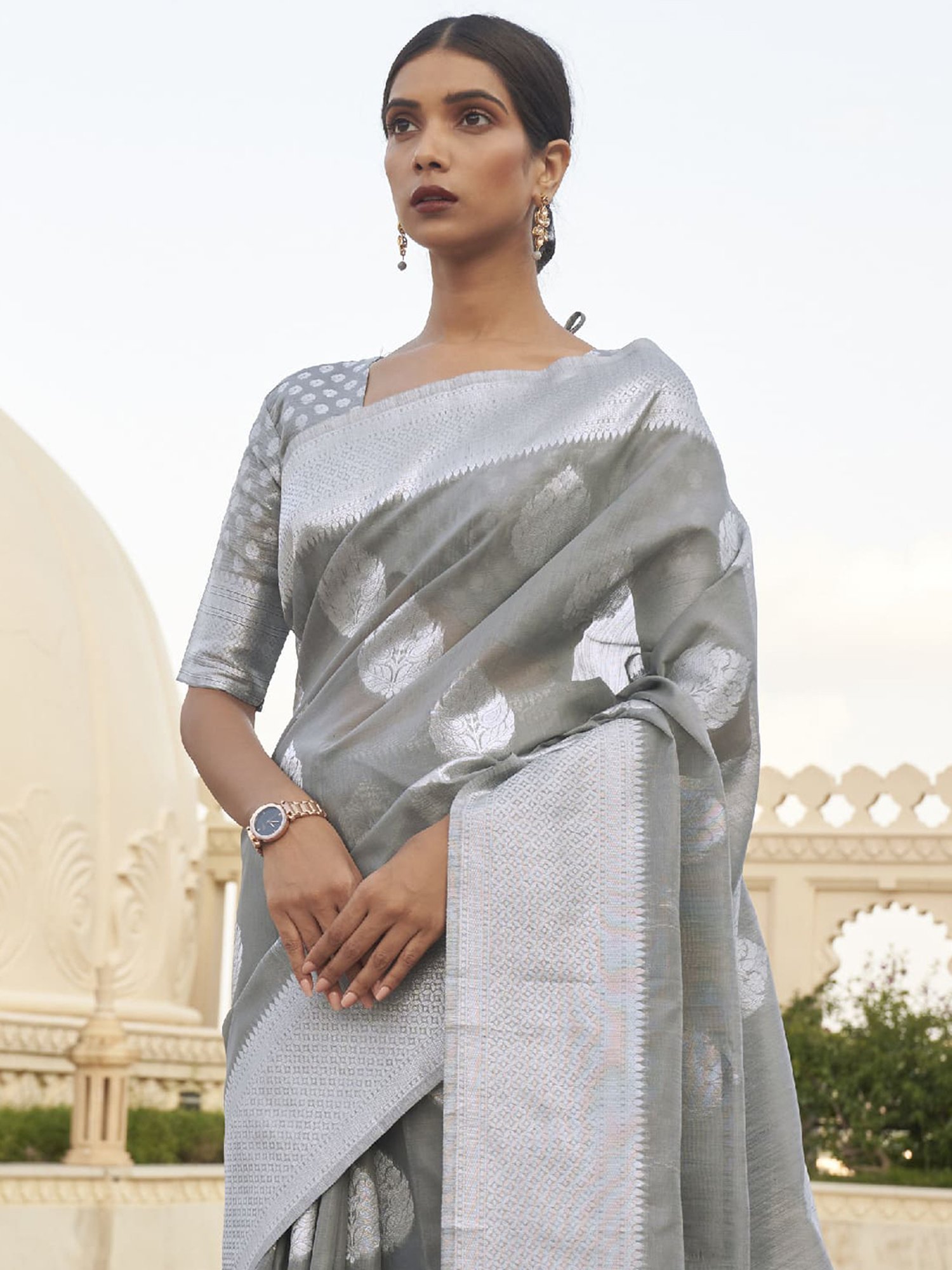 Elora Grey Linen Woven Saree With Unstitched Blouse