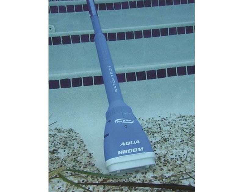 Water Tech Pool Blaster Aqua Broom Swimming Spa Suction Cleaner Battery Vacuum