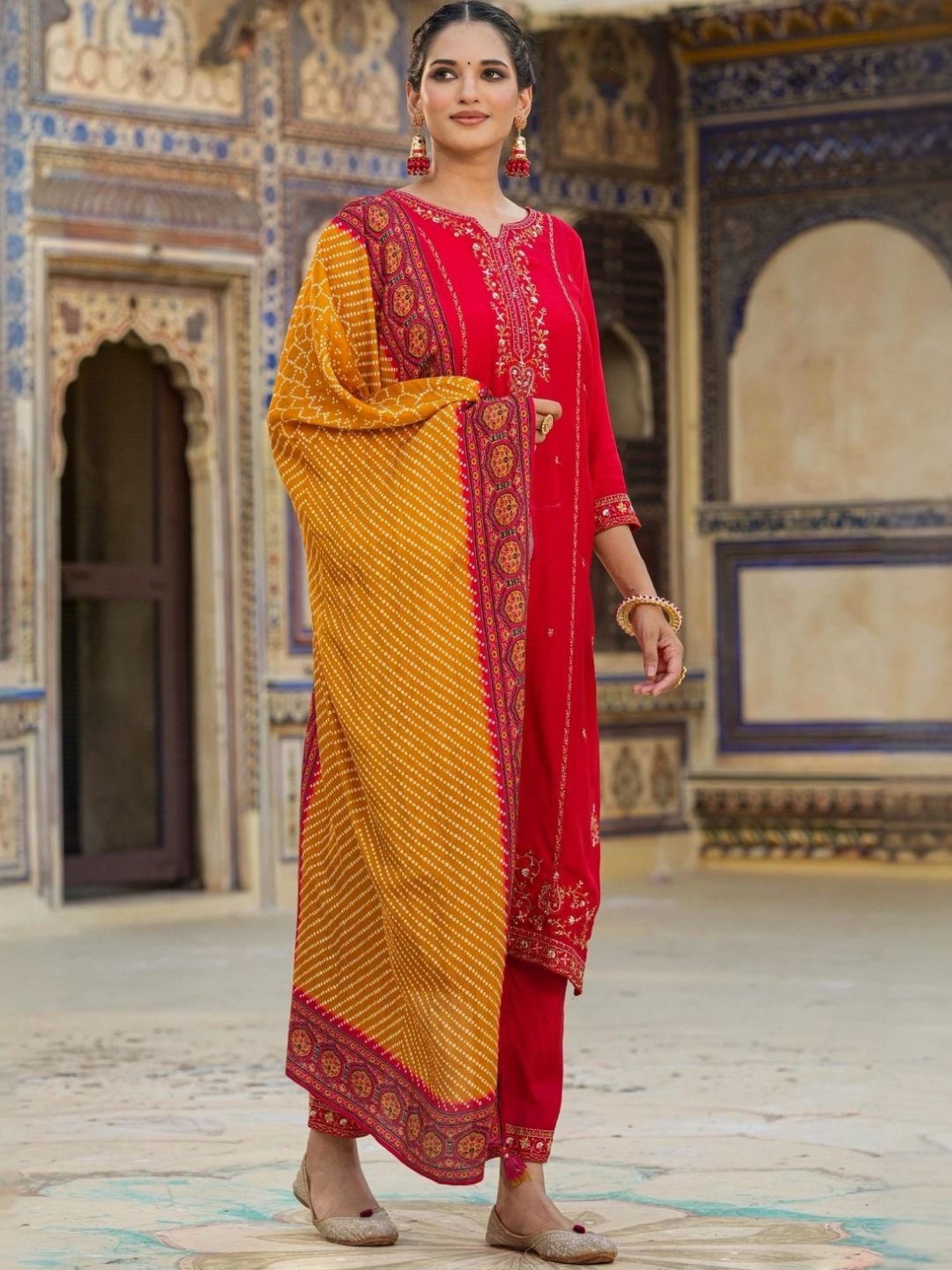 Scakhi Red Dola Silk Embroidered-Printed Suit Set Kurta With Pant And Dupatta