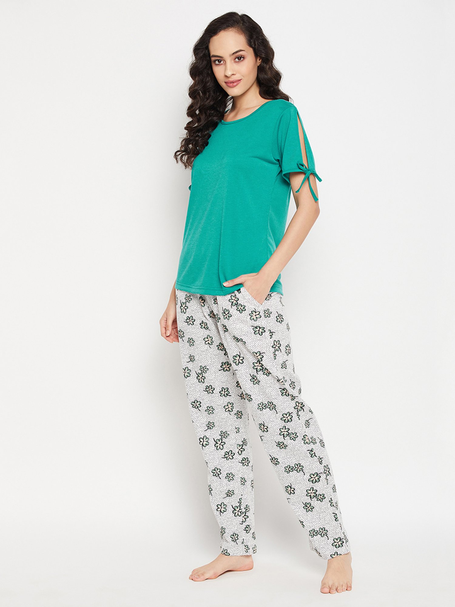 Clovia Green & White Printed Top With Pyjamas