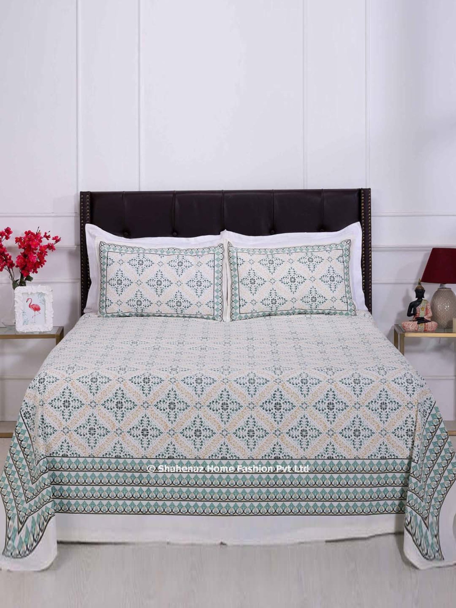 Shahenaz Green 120 TC Cotton Shofar Luxury Double Bedsheet with 2 Pillow Covers