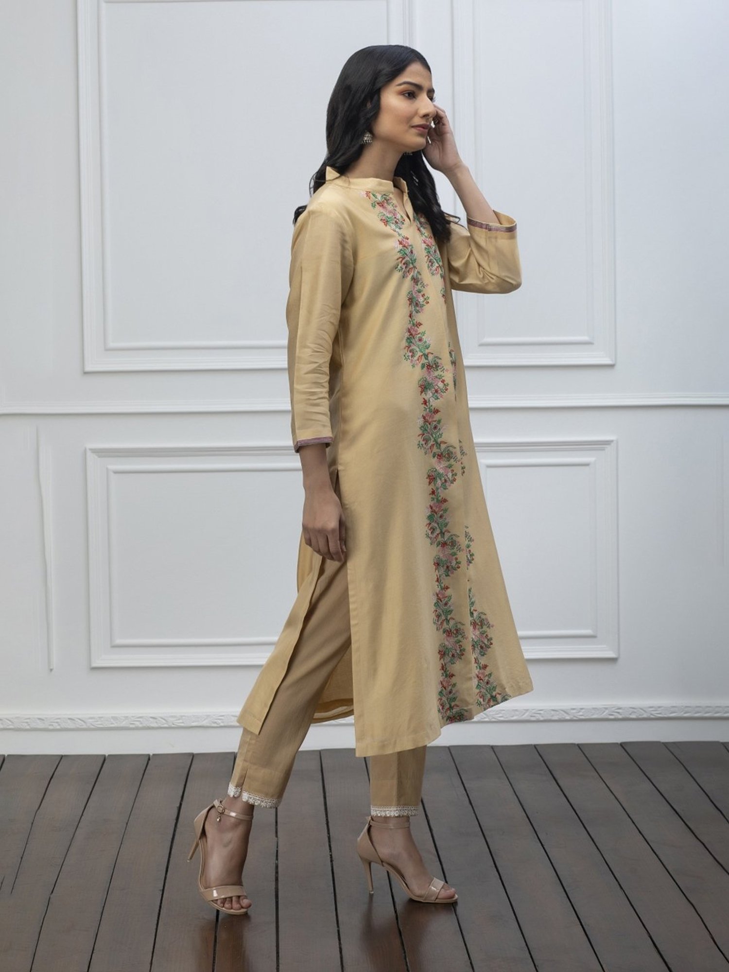 Smriti Gupta Ishaya Beige Kurta Set