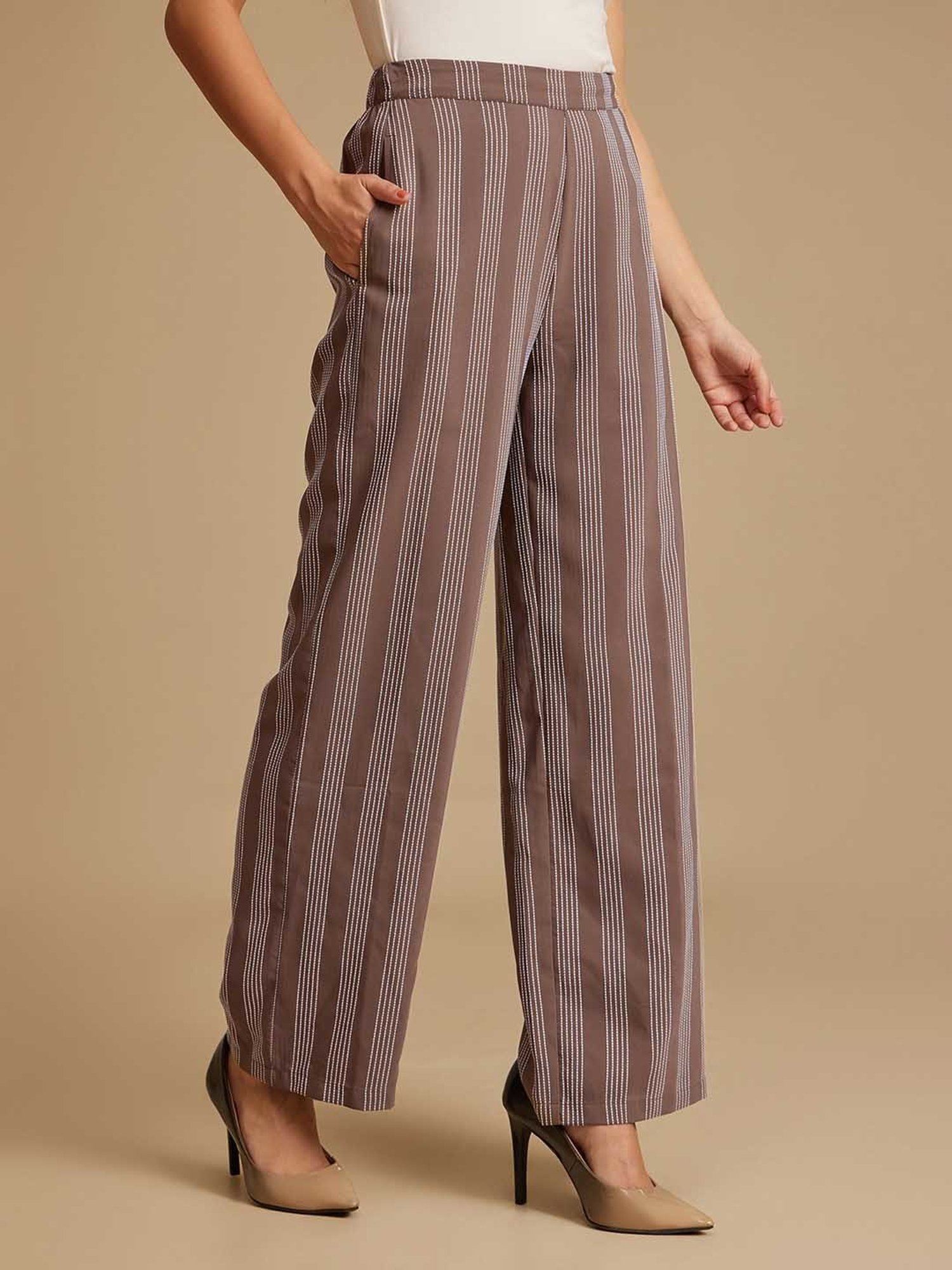 Crozo By Cantabil Black Checks Regular Fit Mid Rise Trousers