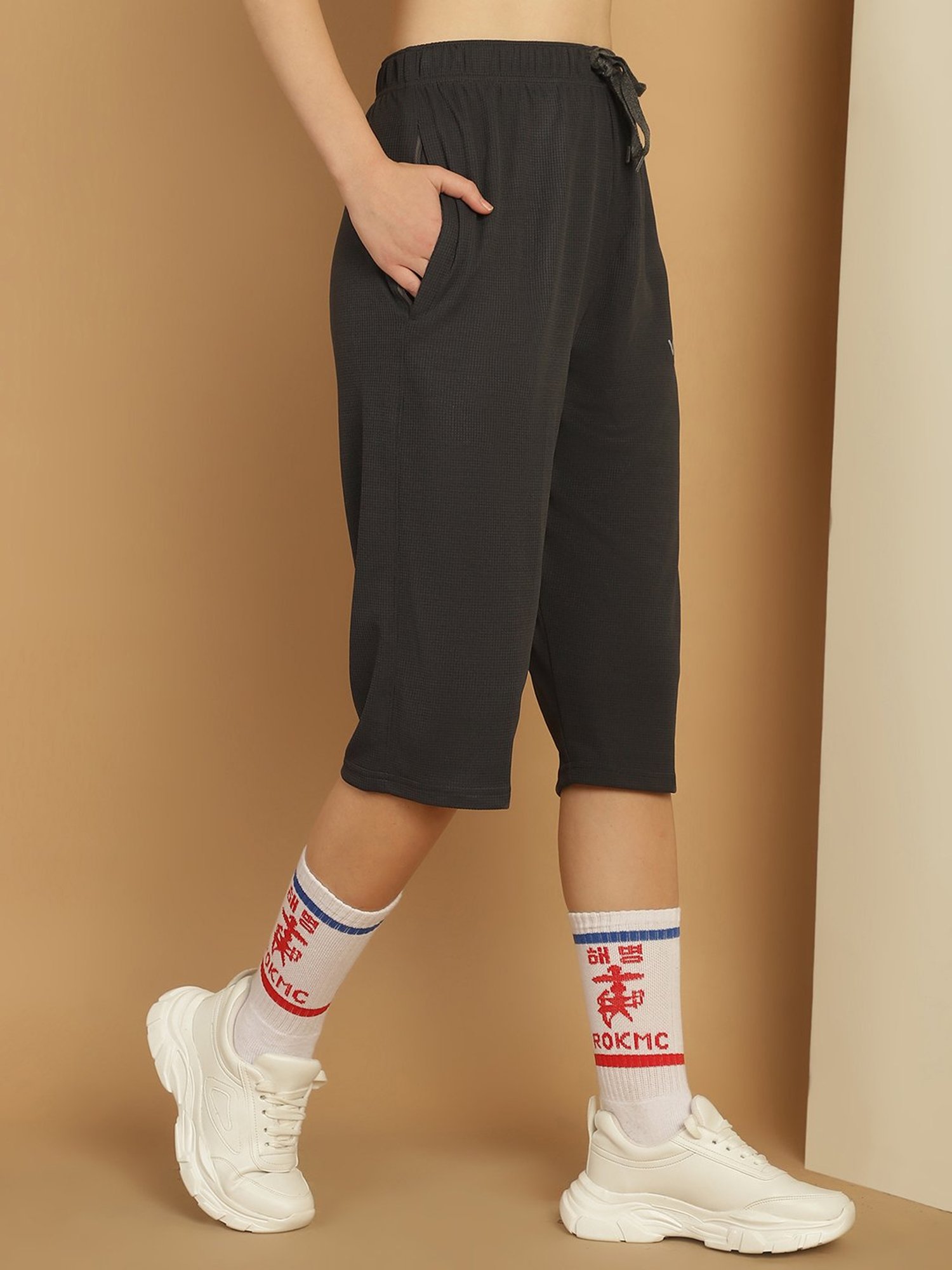 KENDALL + KYLIE Black High Rise Capris