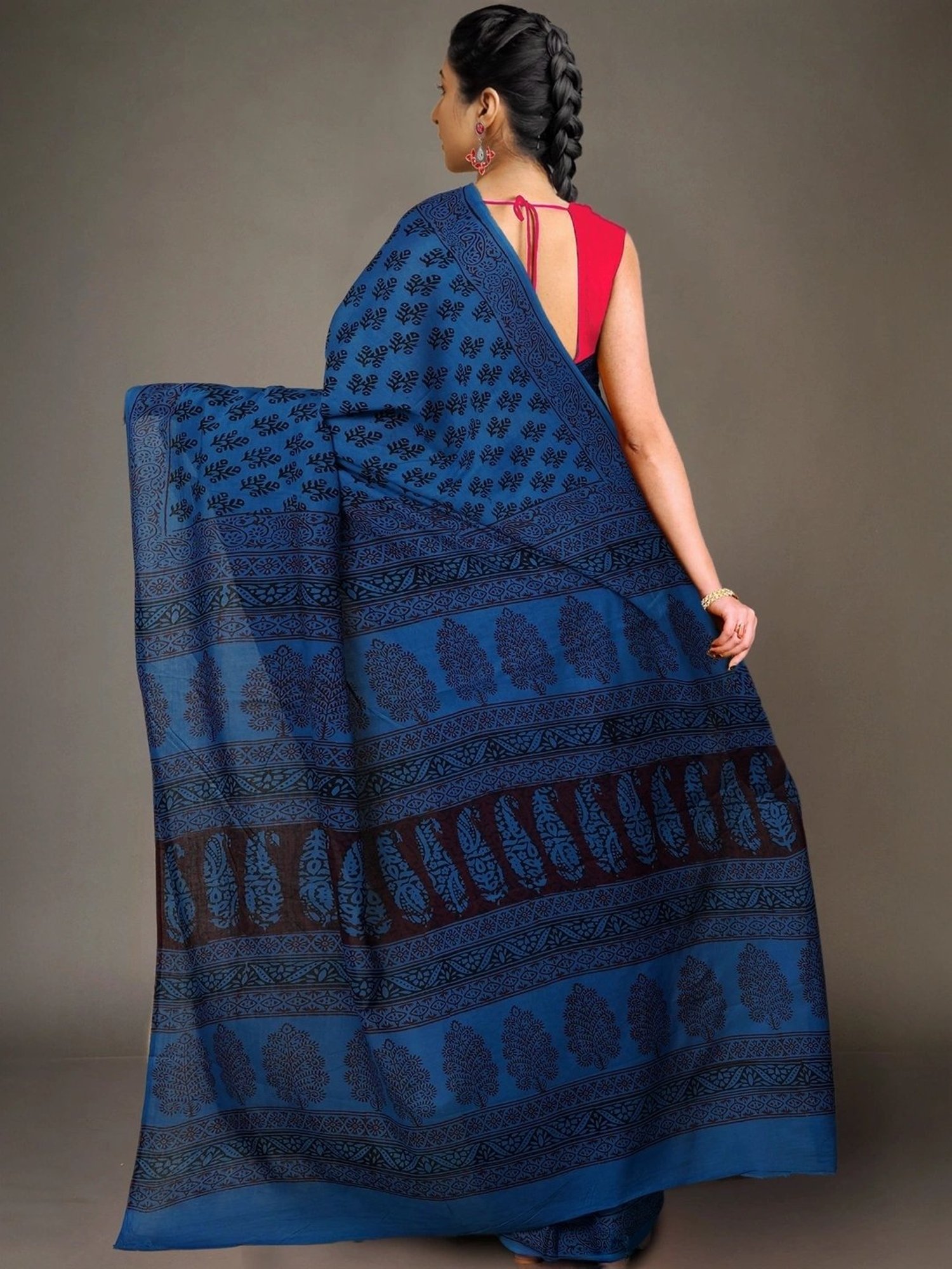 Unnati Silks Blue & Black Cotton Printed Saree With Unstitched Blouse