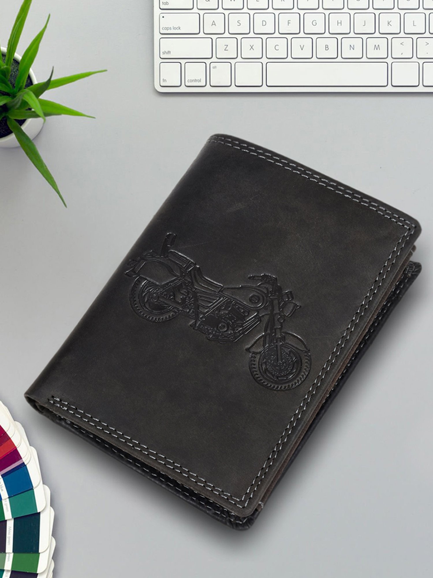 SASSORA Black ARLO Textured Small Leather Bi-Fold Wallet