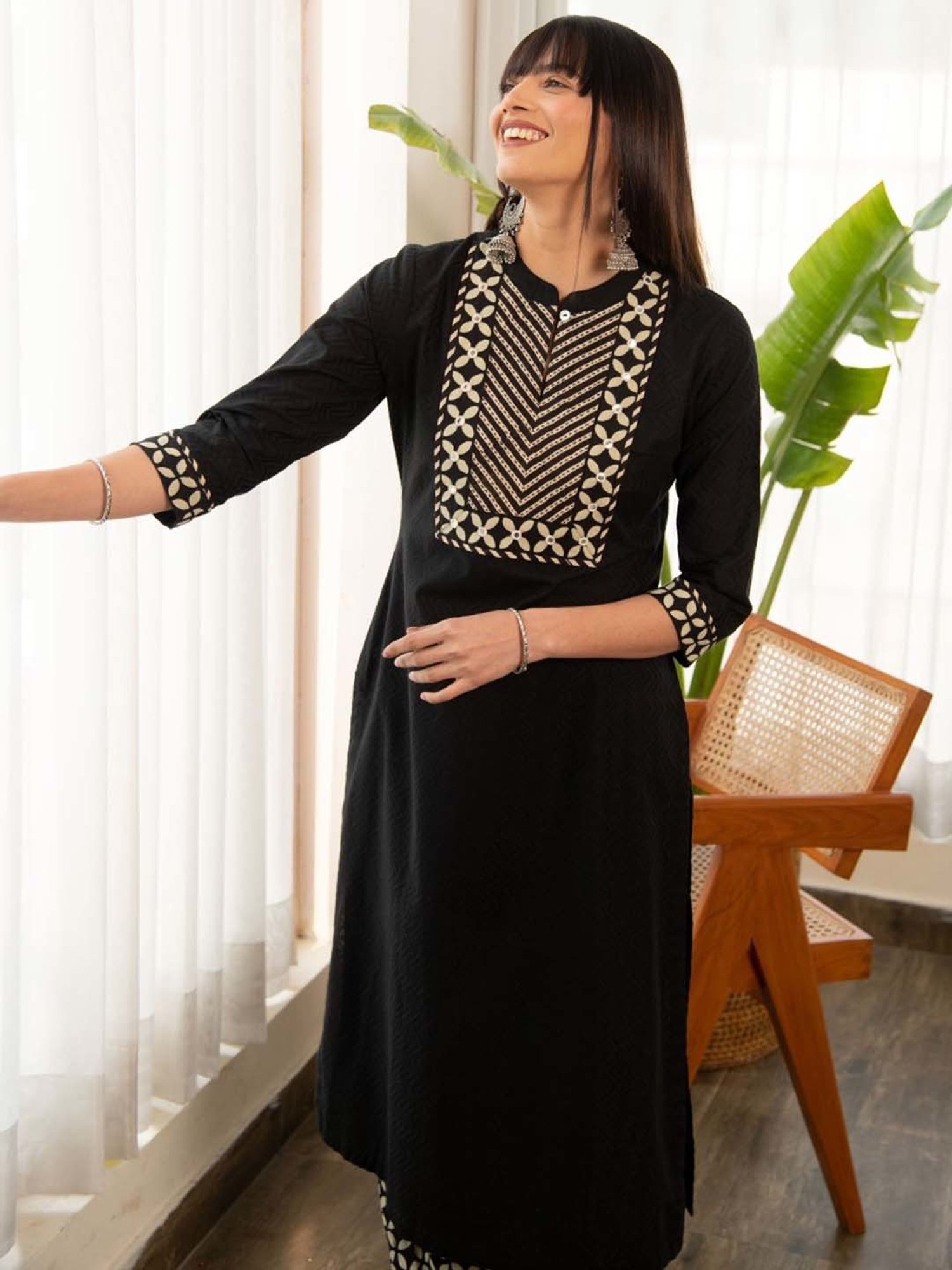 Ekohum Black Dobby Straight Kurta Flower Print Afghani and Pant Set