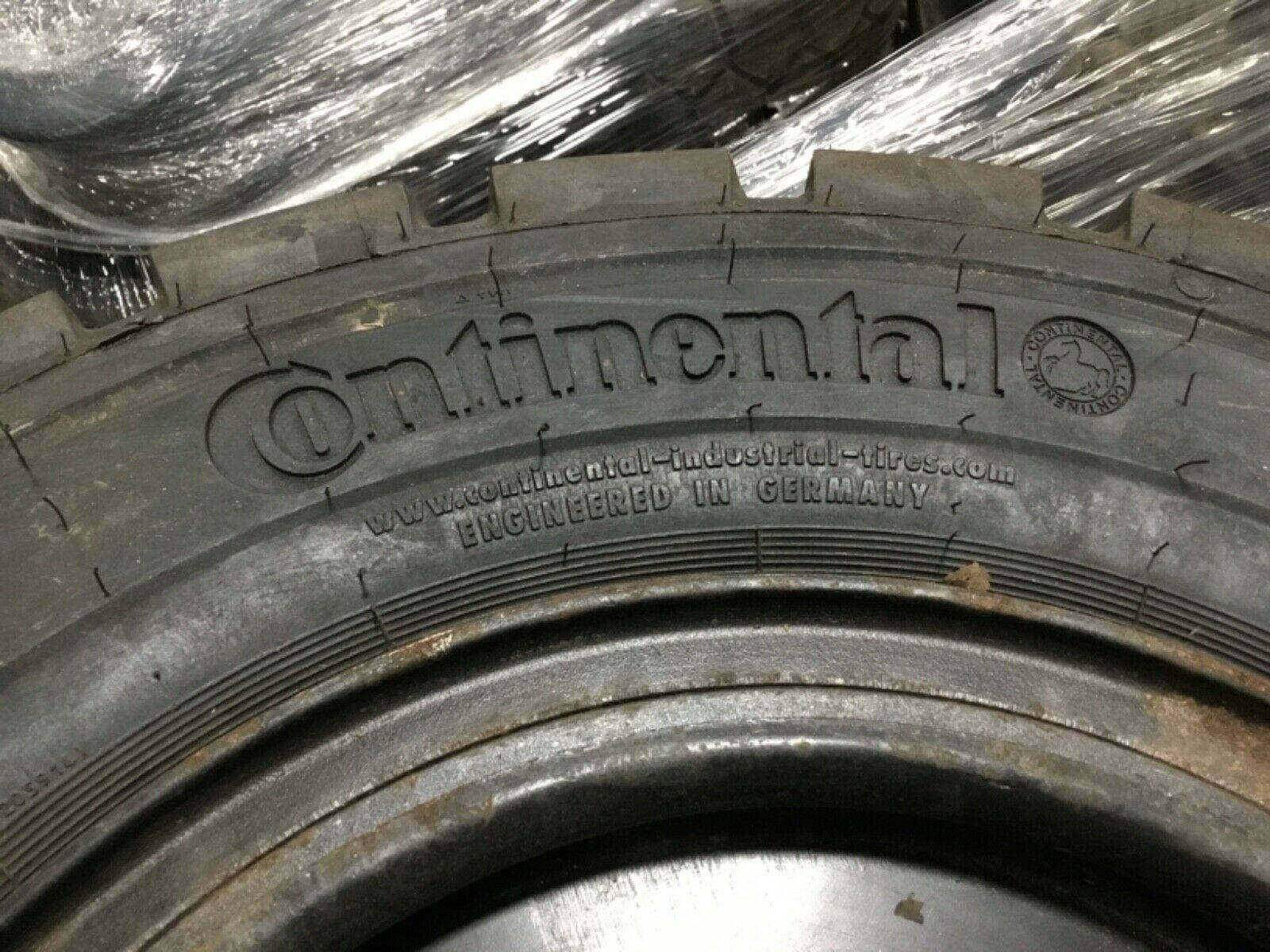 Continental ContiRT20 Radial Forklift Tire 250x70r-15 Tire With 6 Lug Rim #T107