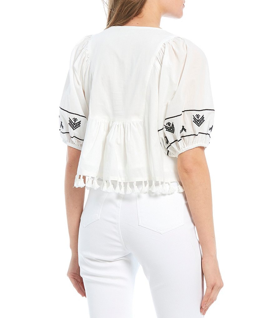 C&V Chelsea & Violet Woven Embroidered Peasant Top