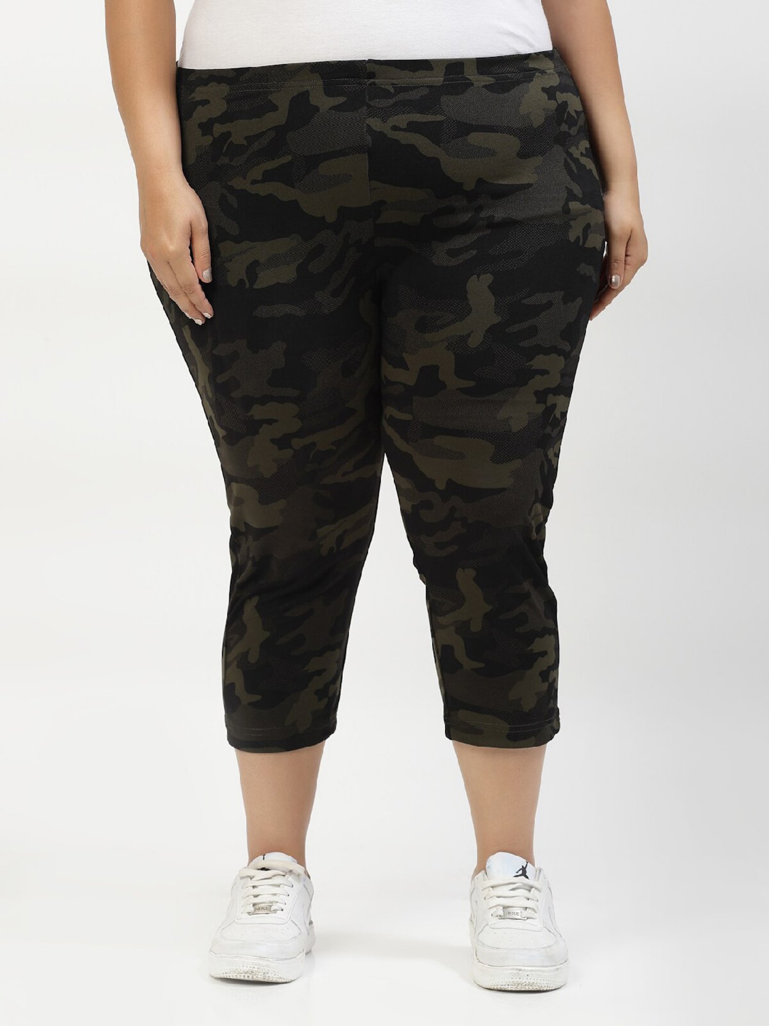 Melon by PlusS Green & Black Printed Capris