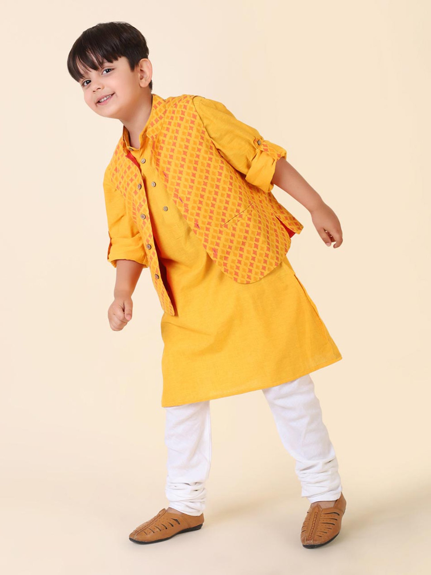 Fabindia Kids Yellow Printed Full Sleeves Kurta with Nehru Jacket