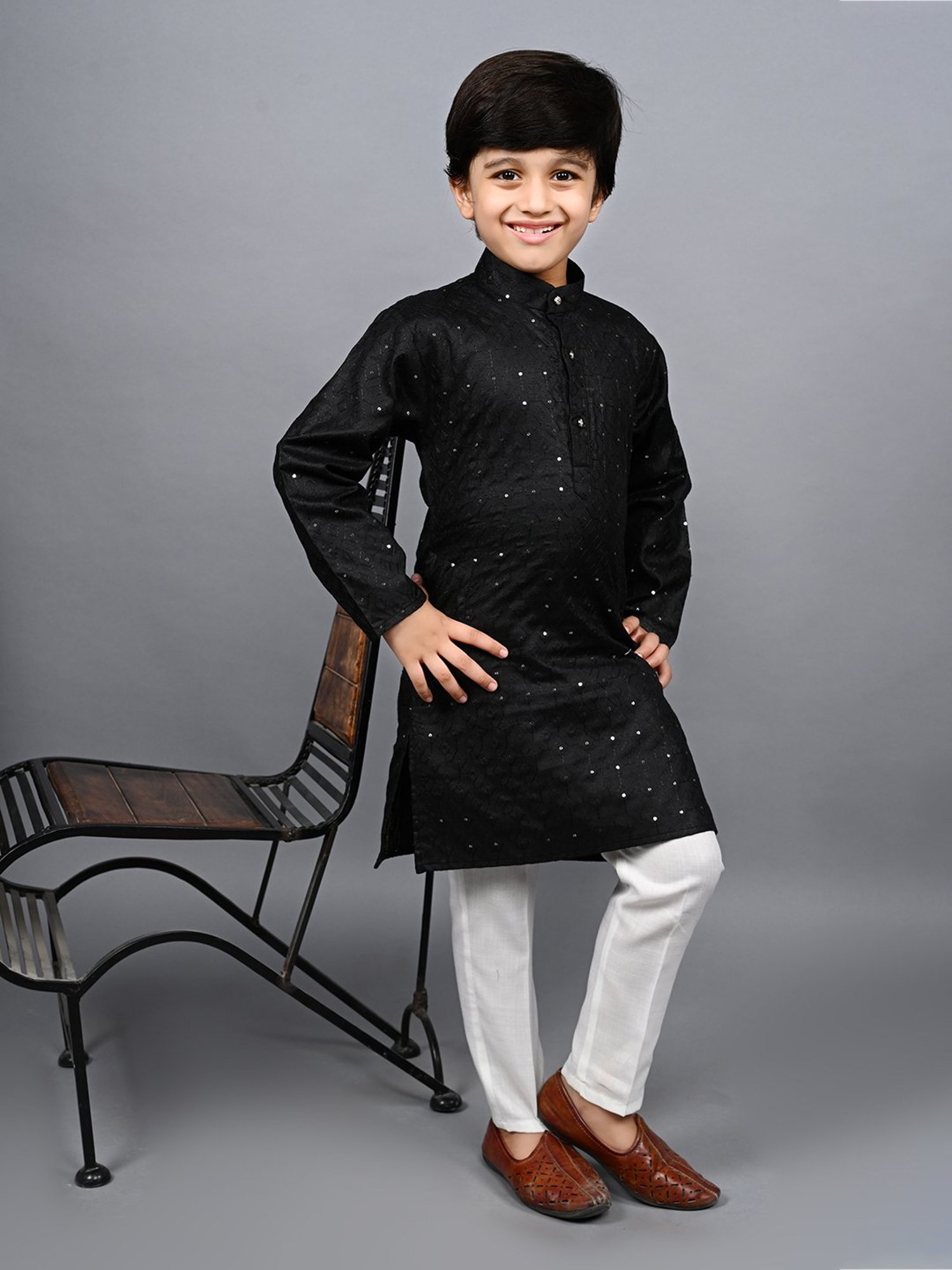 Ahhaaaa Kids Black & White Embellished Full Sleeves Kurta With Pyjamas