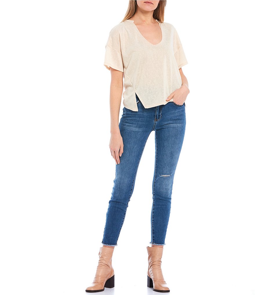 C&V Chelsea & Violet Scoop Neck Short Sleeve Tee