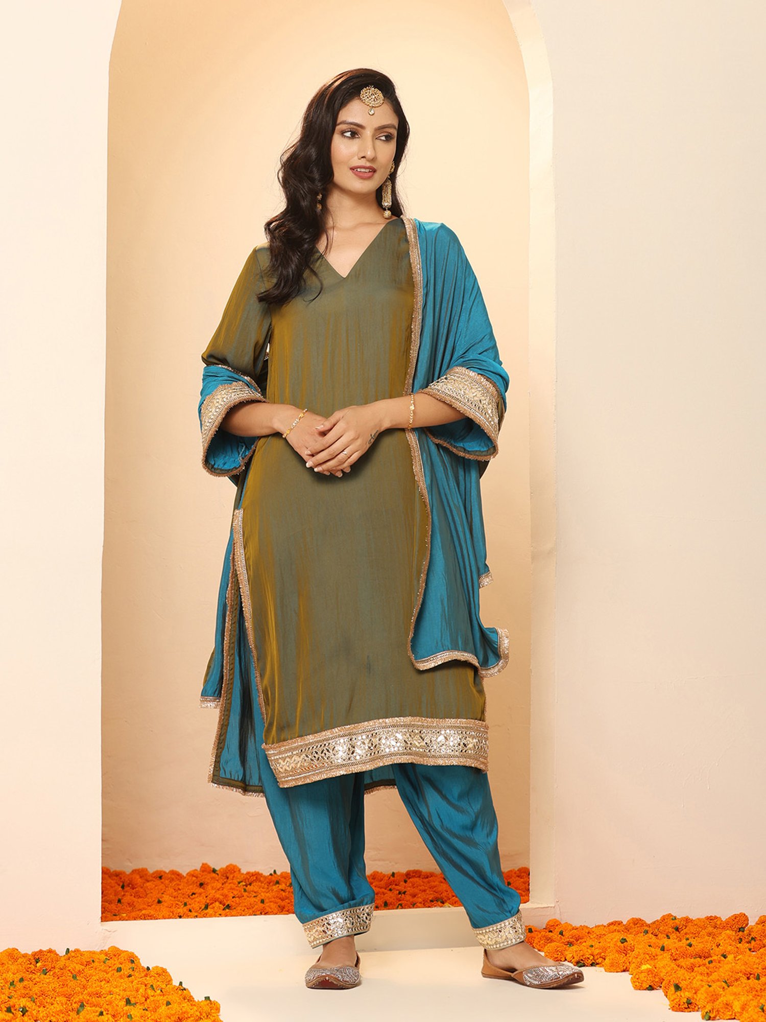 Swtantra Blue & Grey Embellished Kurta Pant Set