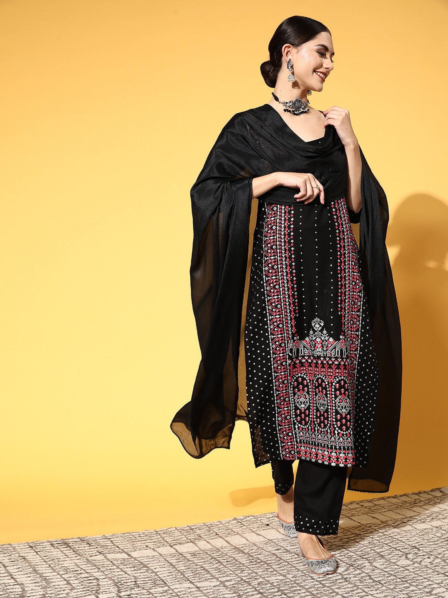 PANIT Black Printed Kurta With Pant & Dupatta Set