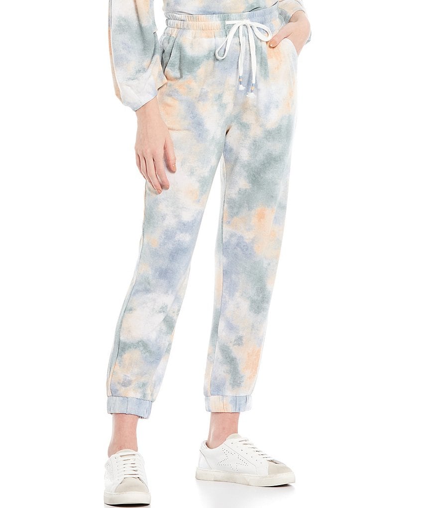 Modern Movement Solid Seamless Scoop Neck Microfiber Camisole