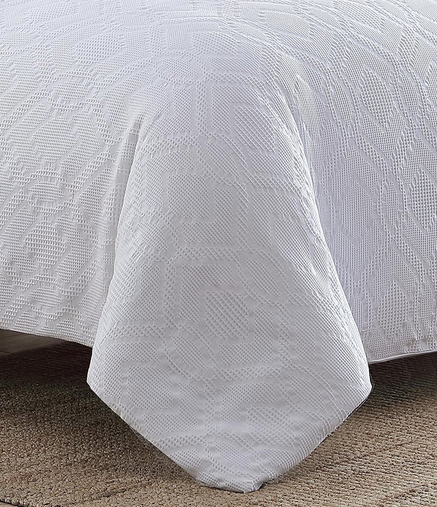 J. Queen New York Vera Bedding Collection
