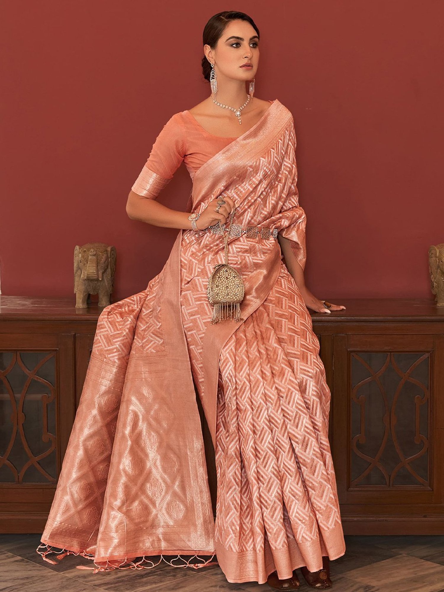 Elora Peach Linen Woven Saree With Unstitched Blouse
