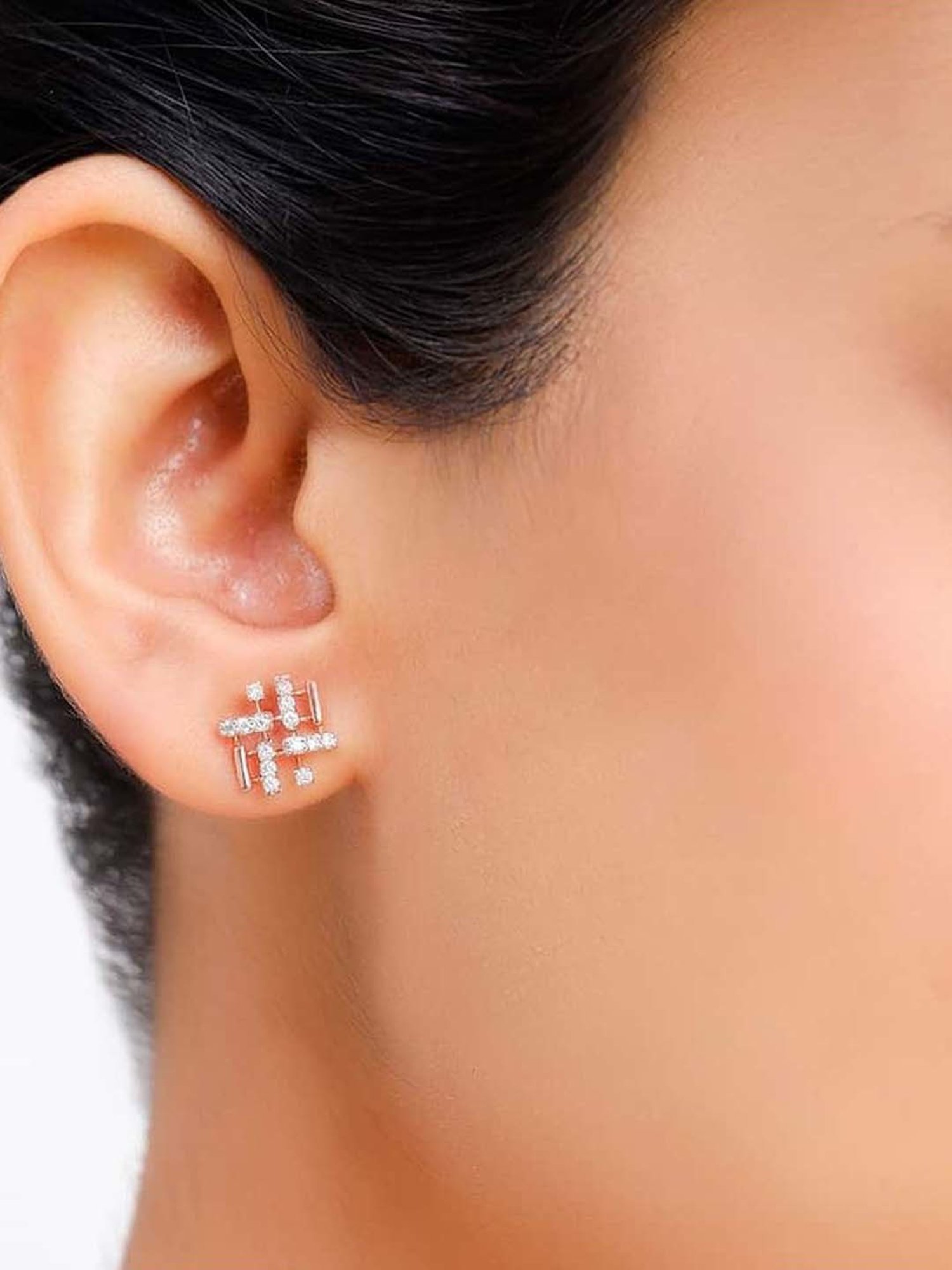 Mia By Tanishq Nature's Finest 14k Gold Supernova Sparkle Stud Earrings