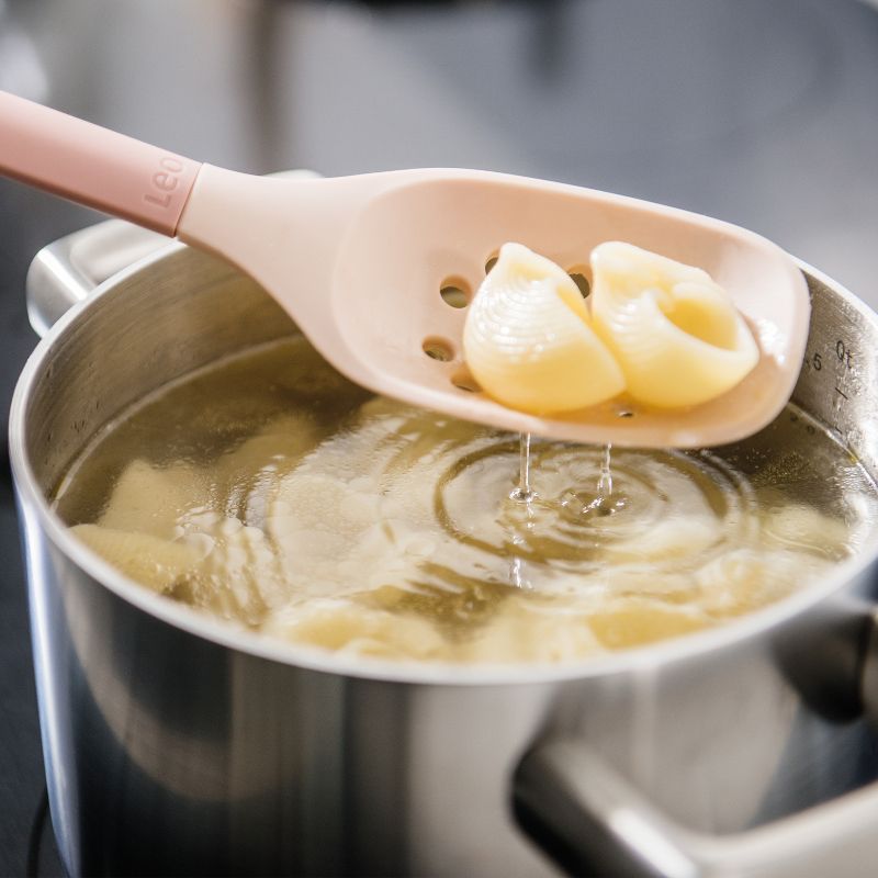 BergHOFF Leo 12.75" Silicone Skimmer, Pink