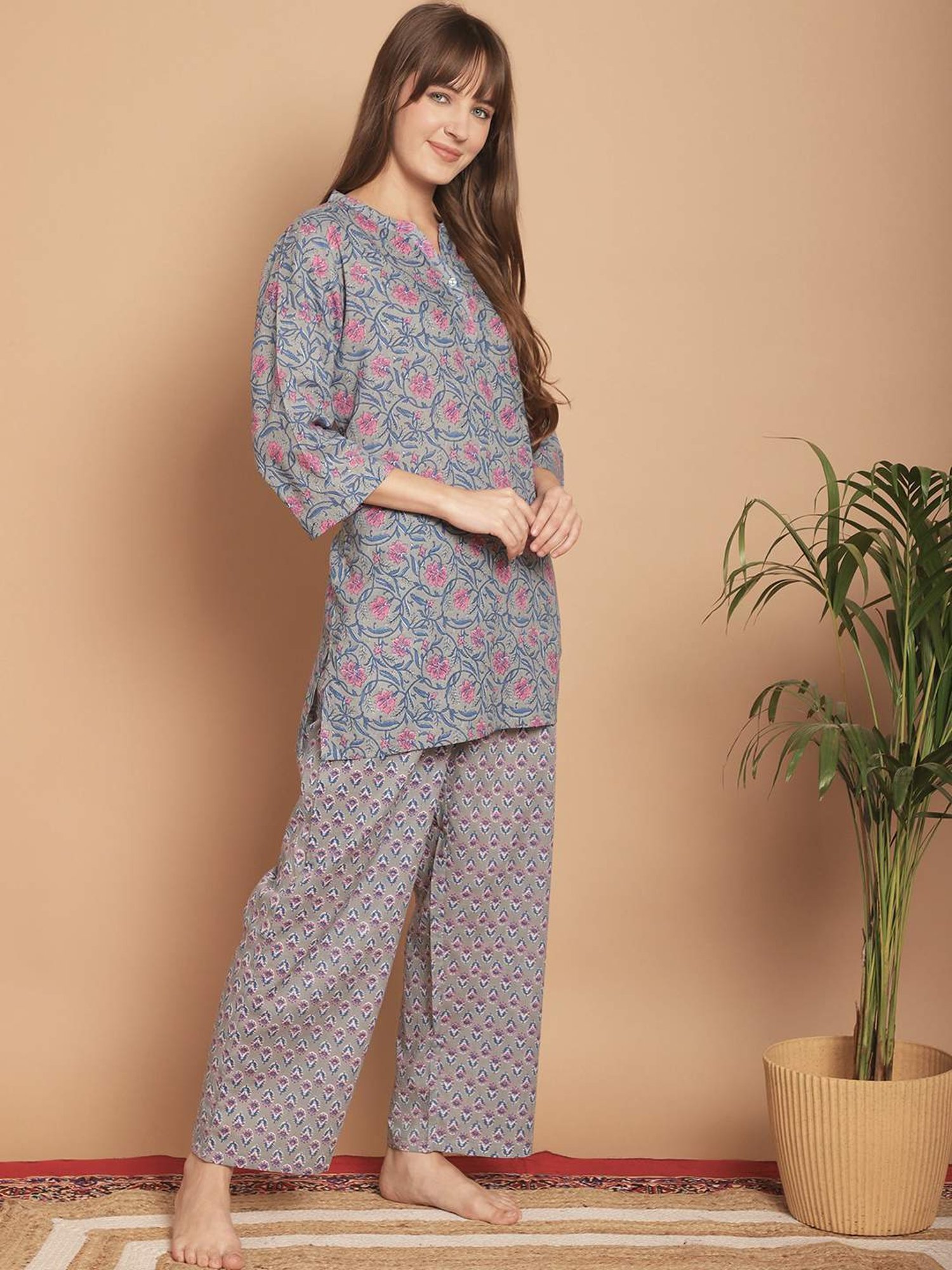 Kanvin Grey Cotton Printed Tunic Pyjamas Set