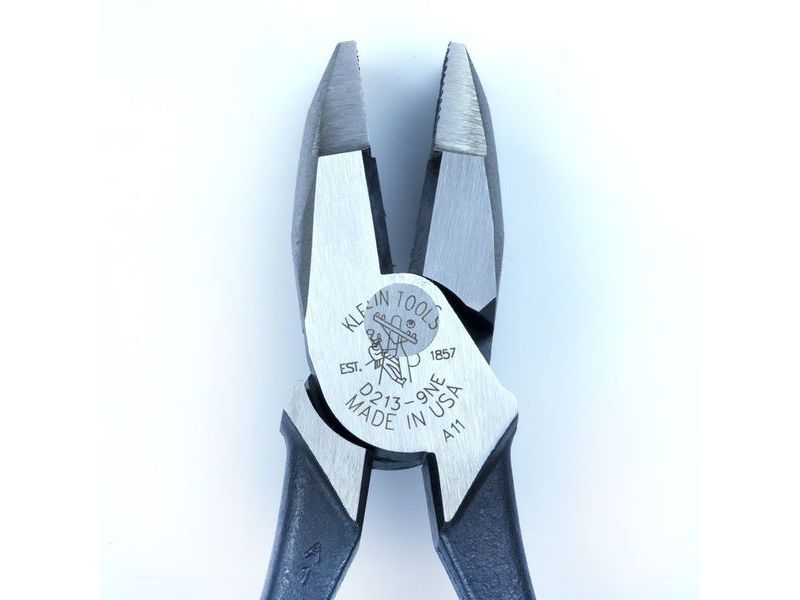 KLEIN TOOLS D213-9NE Lineman's Pliers, New England Nose, 9-Inch