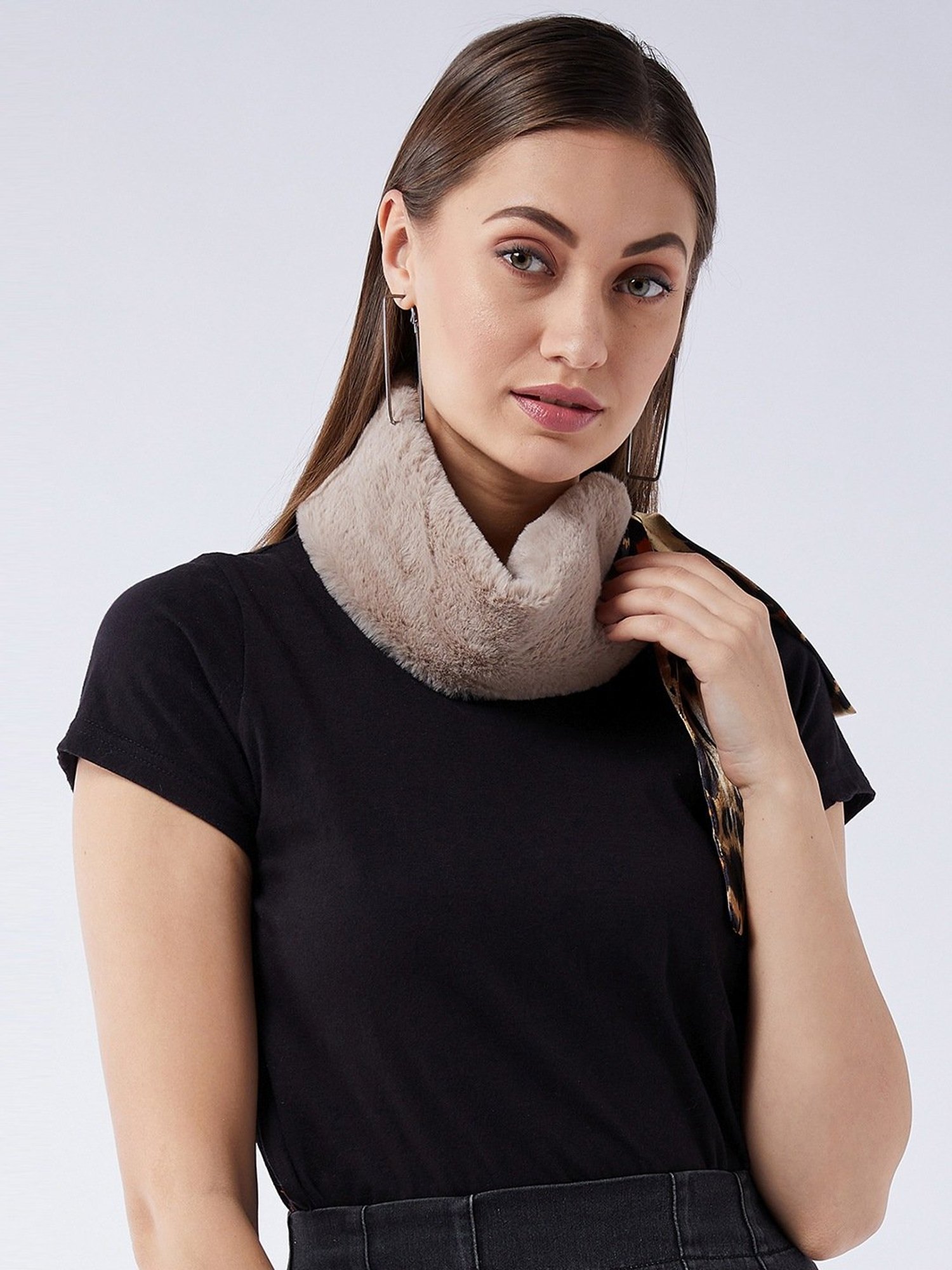 Inweave Beige Plain Neckpiece