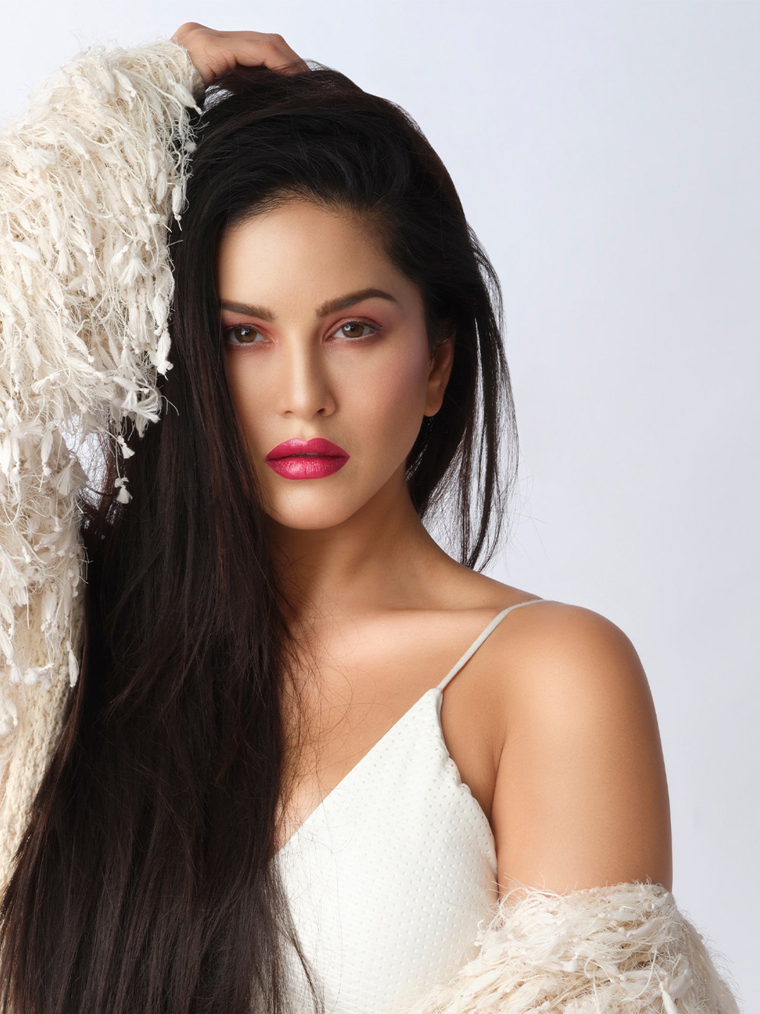 StarStruck By Sunny Leone Matte Liquid Lip Color Wild Cherry - 6 ml