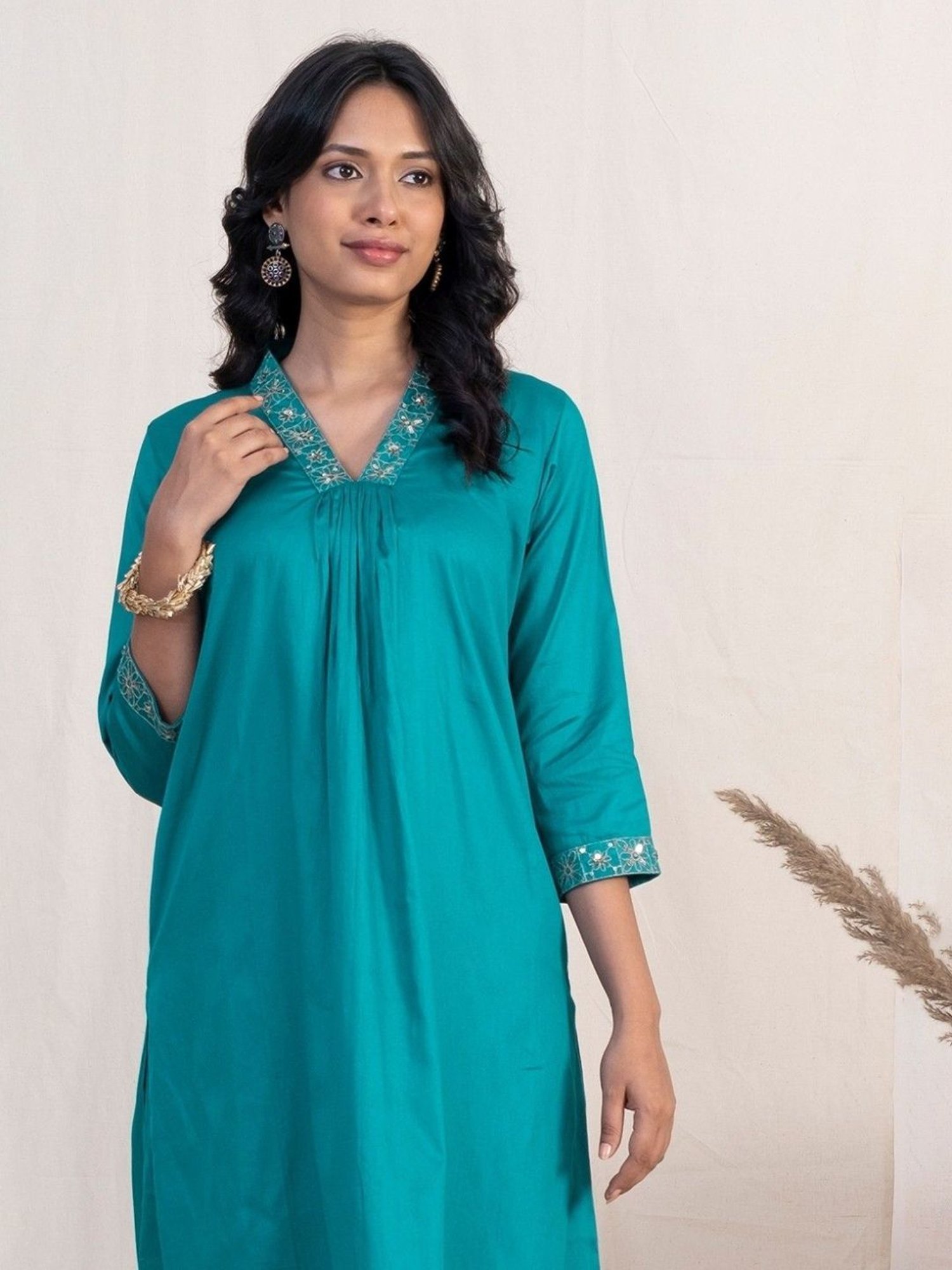Akiso Jashn Blue V Neck Multiple Pleats Kurta Set With Plazzo