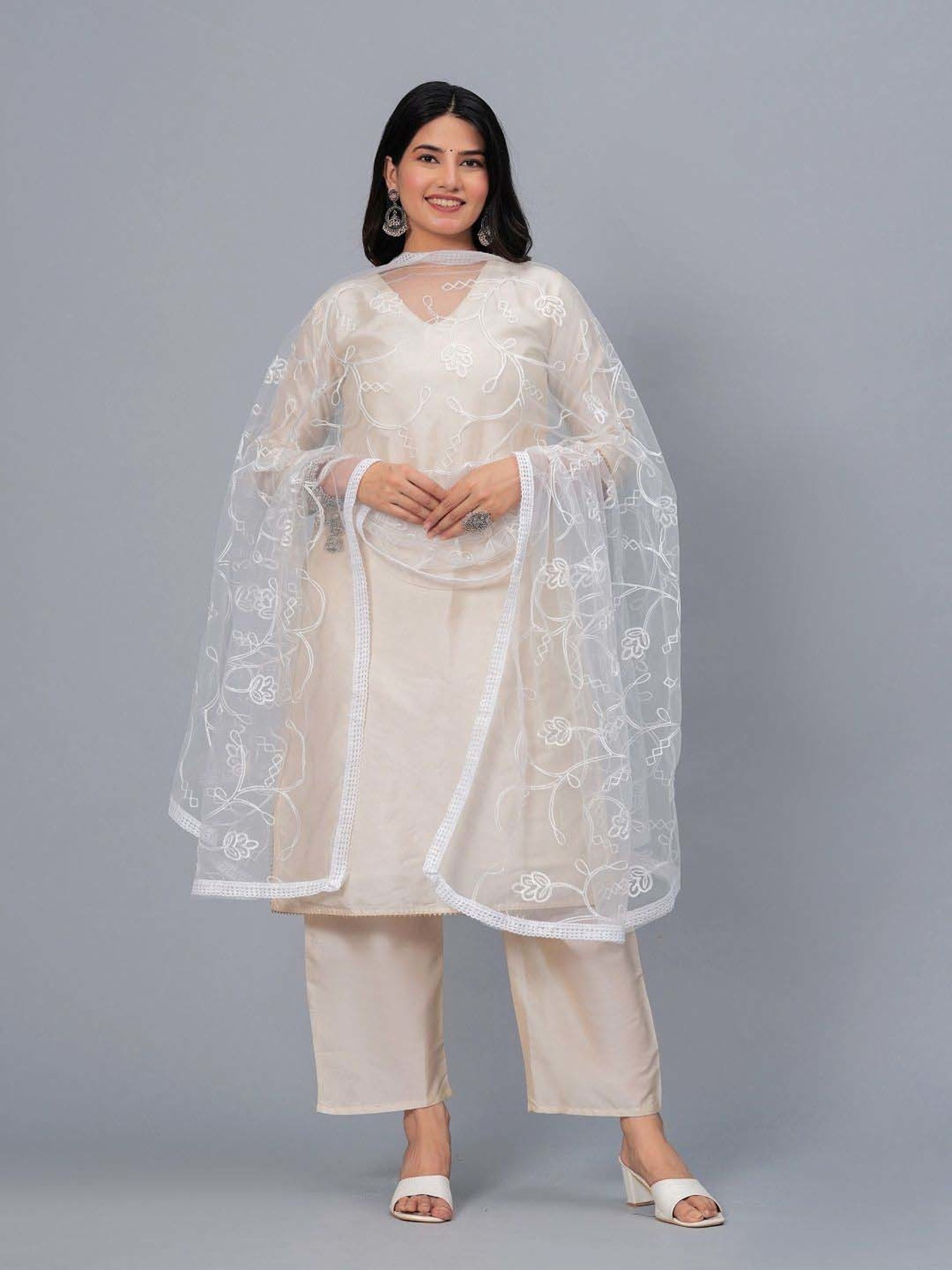 Stylum White Embroidered Dupatta