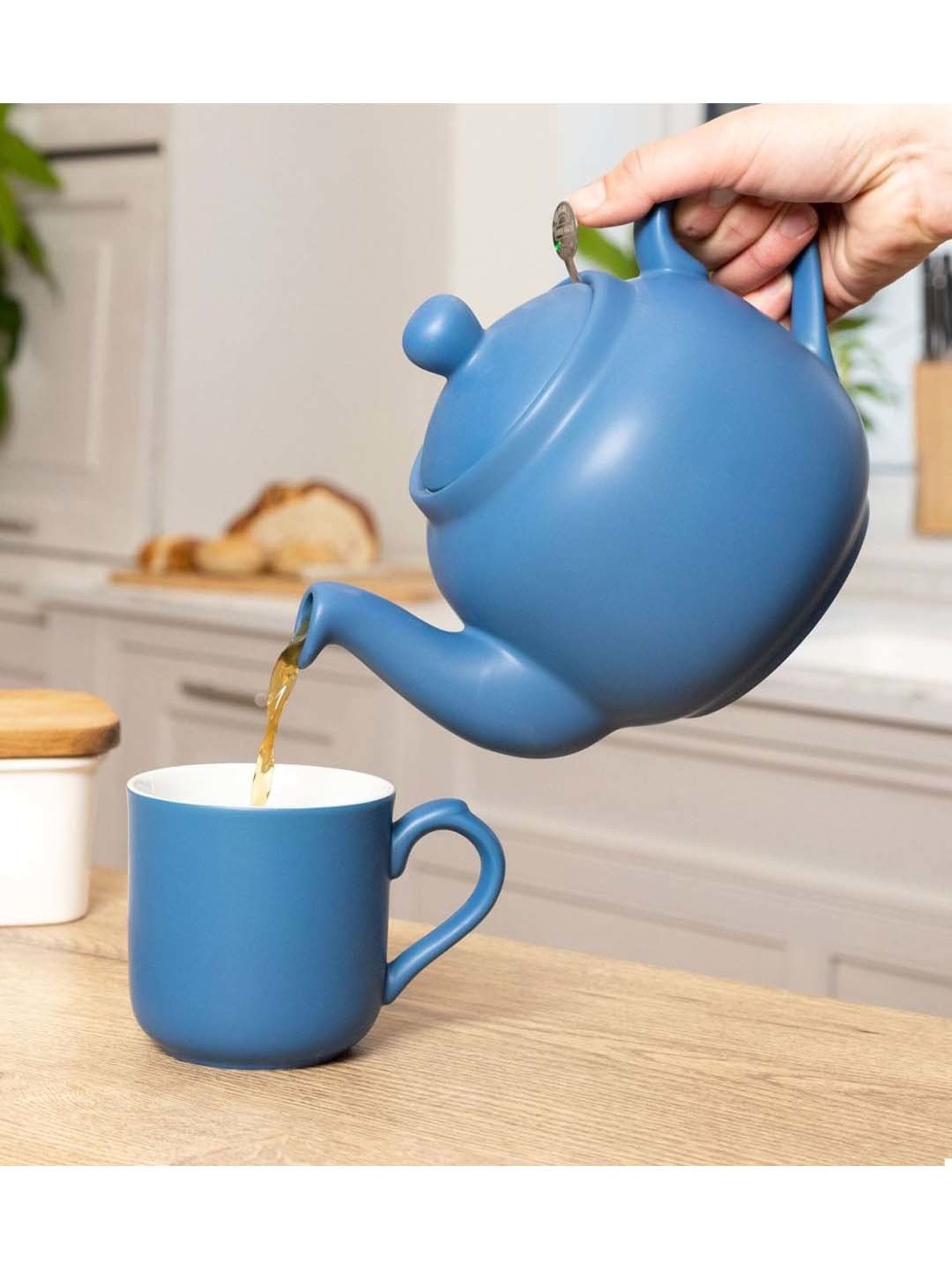 Milton Silver Stainless Steel Thermal Coffee Pot (500 ml) - Set of 1