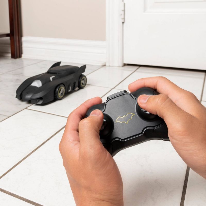 BATMAN Batmobile Remote Control Vehicle 1:20 Scale