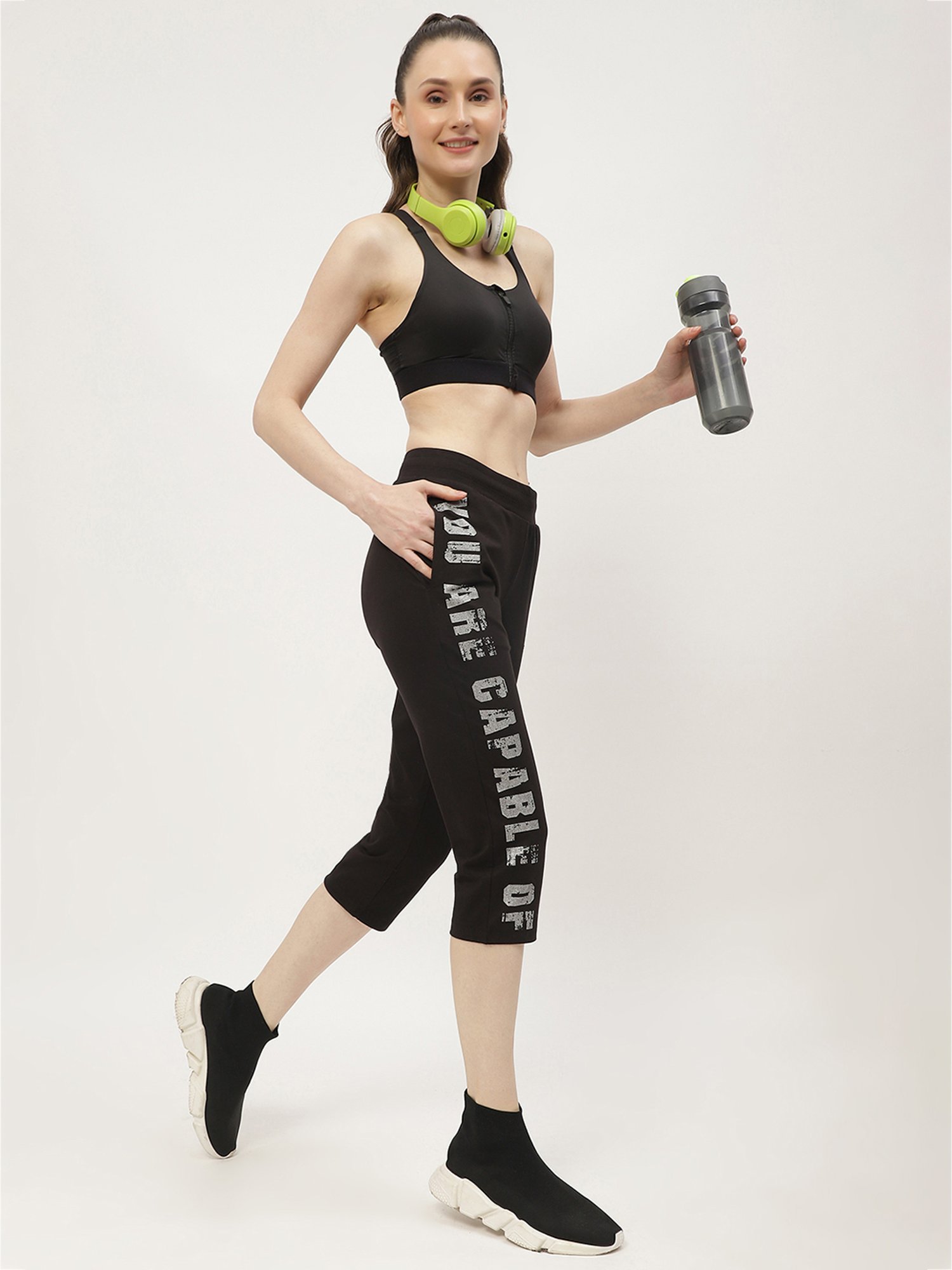 MADAME M Secret Black Cotton Graphic Print Capris