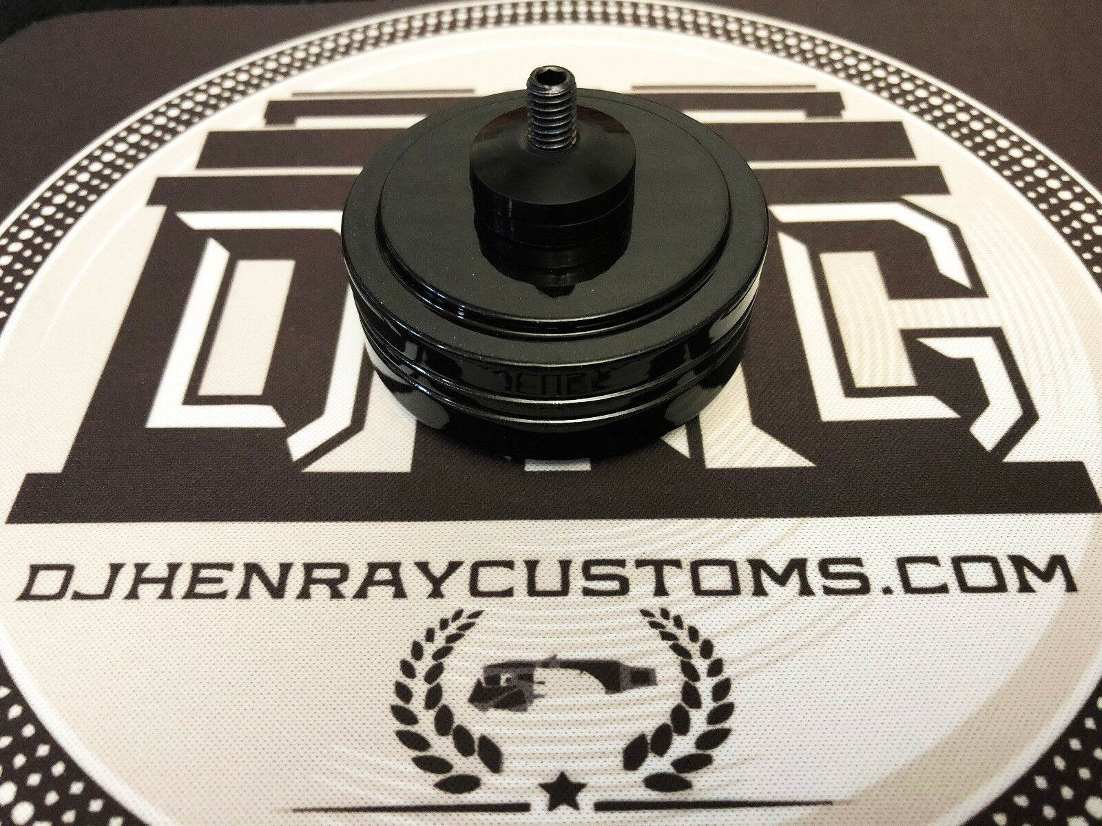 1 Custom billet aluminum turntable foot for technics 1200 Series metallic black