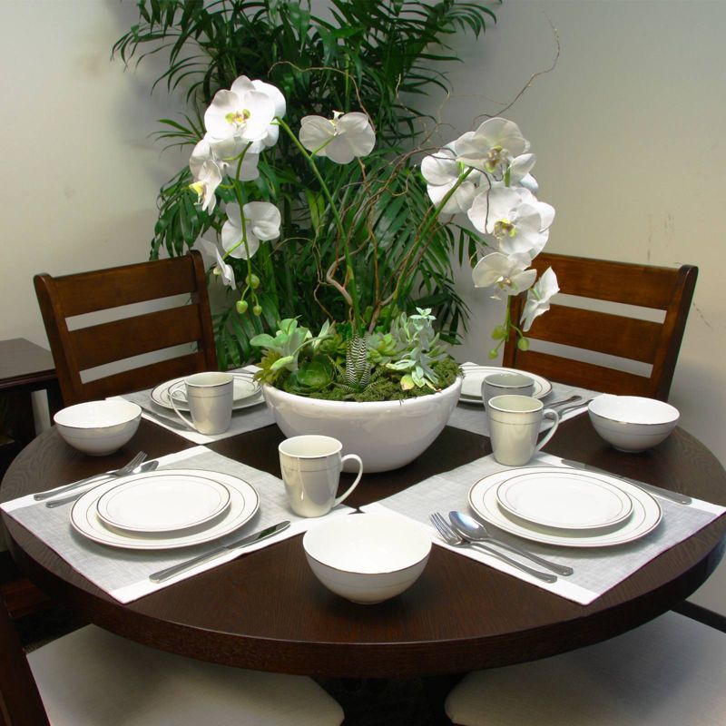 Gibson Home 16pc Stoneware Palladine Gold Banded Dinnerware Set