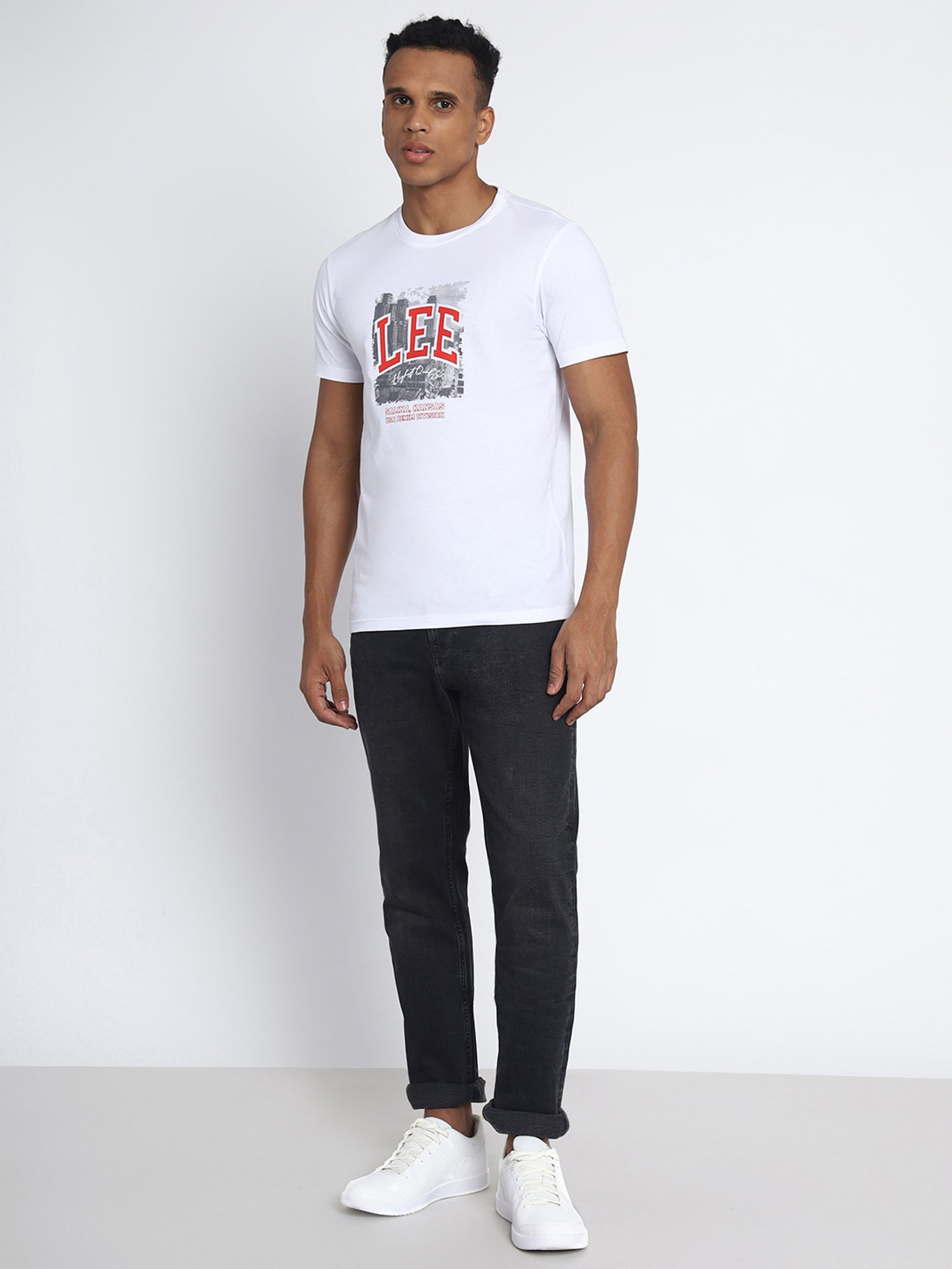 Lee White Slim Fit Graphic Print Crew T-Shirt