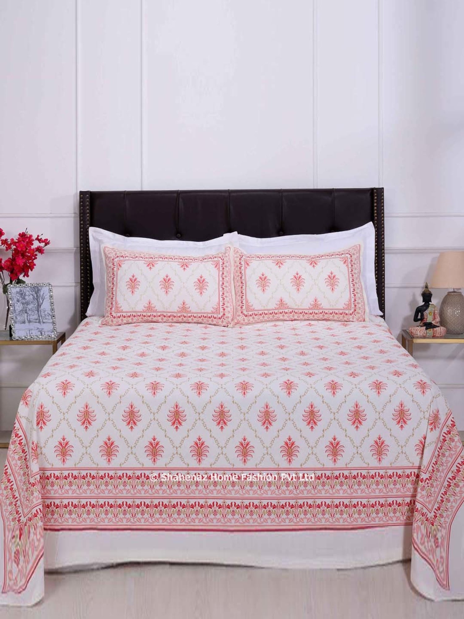 Shahenaz Orange 120 TC Cotton Pineapple Jaal Luxury Double Bedsheet with 2 Pillow Covers