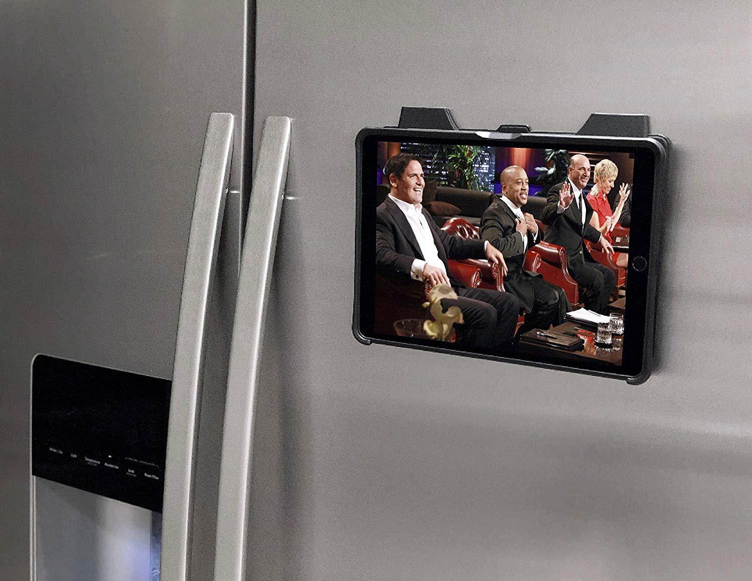 ZUGU CASE - 2019 iPad Air 10.5/2017 iPad Pro 10.5 Inch Case Prodigy X - Very Protective but Thin with Convenient Magnetic Stand with Sleep/Wake Cover (Black)