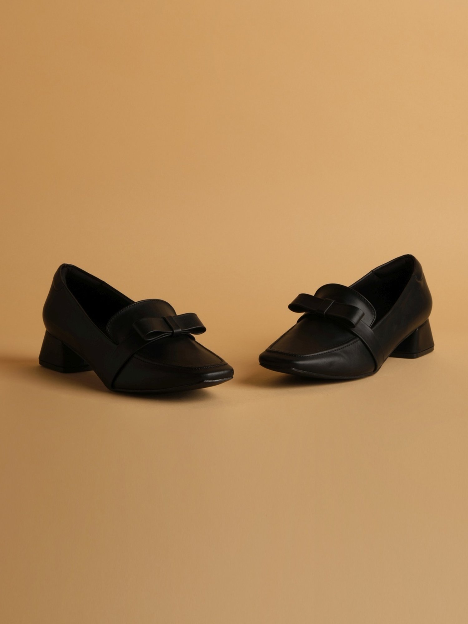 Eridani Women's Ellen Black Loafers