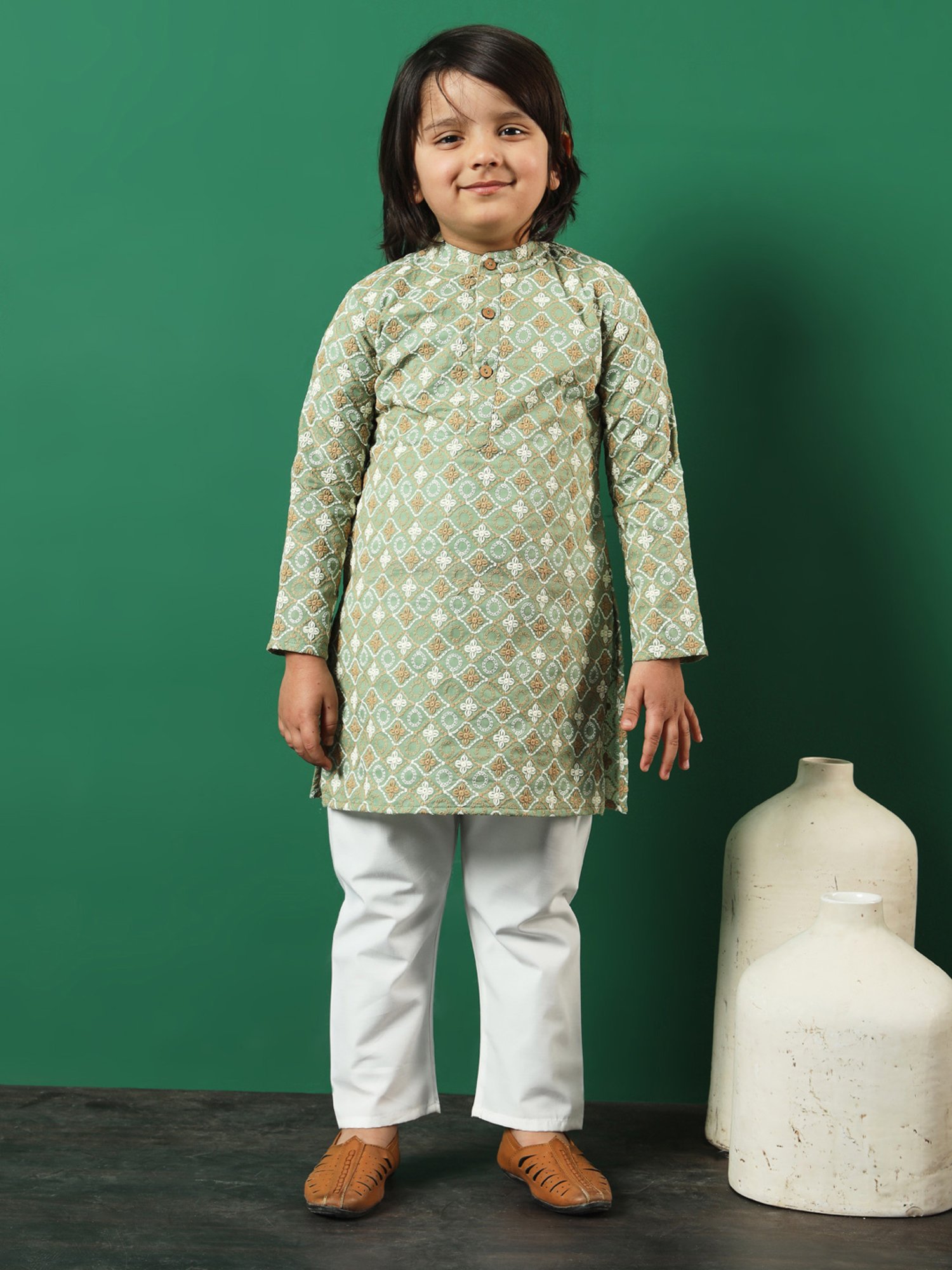 READIPRINT FASHIONS Kids Green & White Embroidered Full Sleeves Kurta with Pyjamas