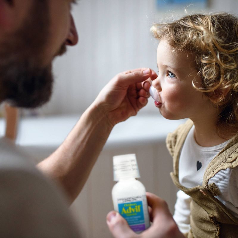 Children's Advil Liquid Fever Reducer/Pain Reliever (NSAID) - 100 mg Ibuprofen - Grape Flavor - 4 fl oz