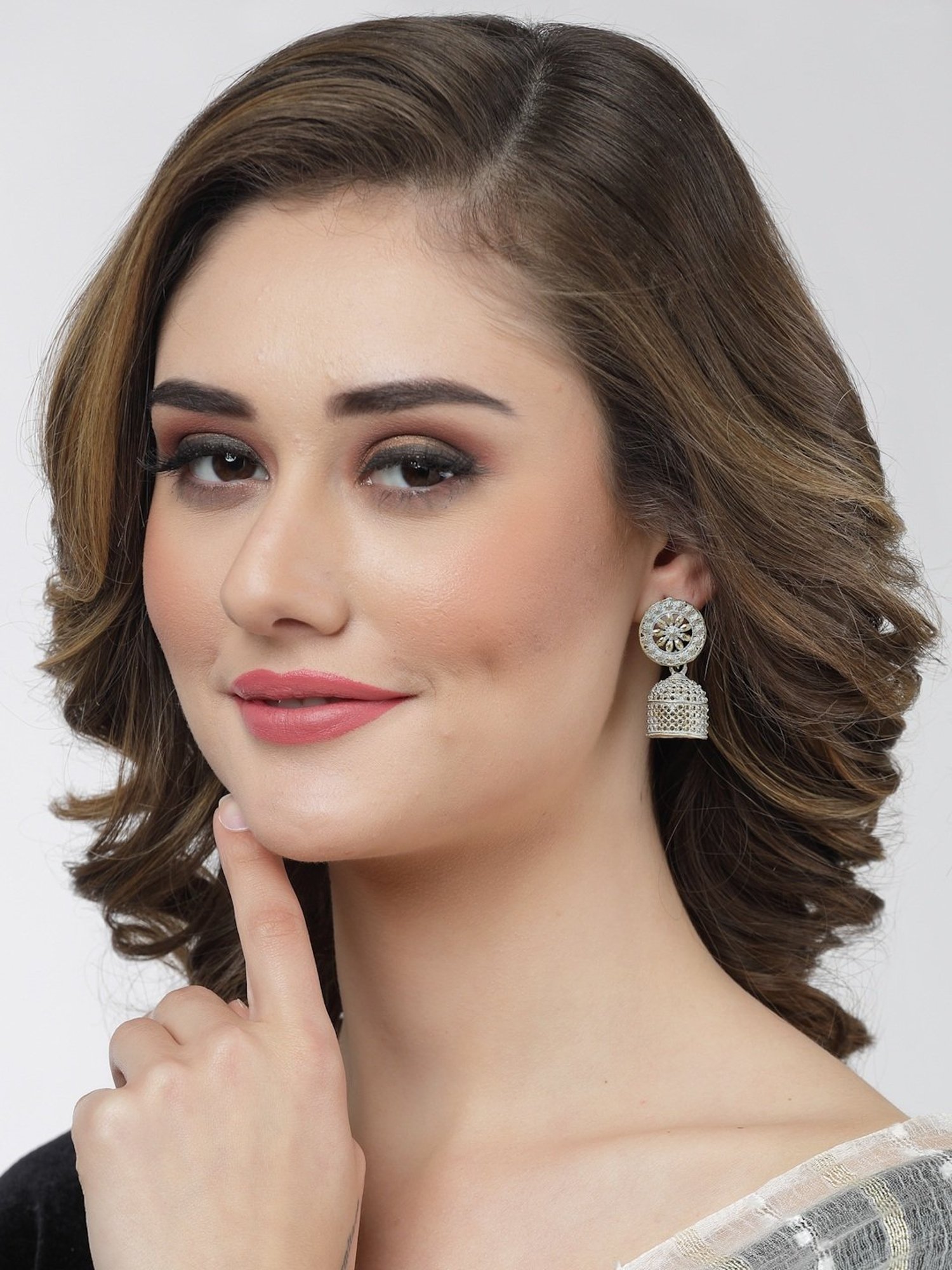 Moedbuille Handcrafted Meenakari Work Antique Floral Design Gold-Plated Filigree Jhumki Earrings