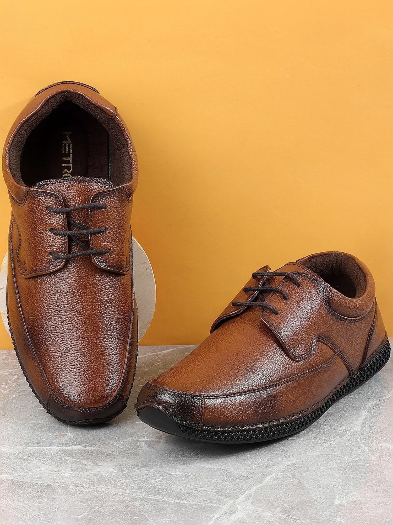 Metro Men's Tan Derby Shoes