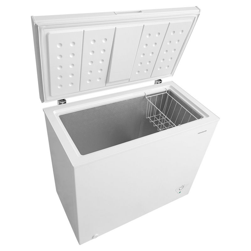 Frigidaire 7.0 cu ft Chest Freezer White